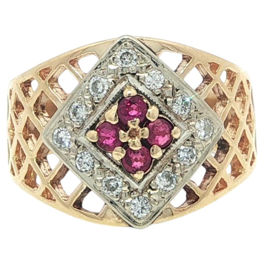 Vintage 14k Solid Gold 0.42ct Diamond & Ruby Open Pattern Wide Band Ring en vente