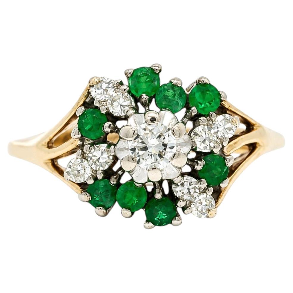 Vintage 14k Solid Gold 0.70ctw Round Diamond & Emerald Flower Cluster Ring