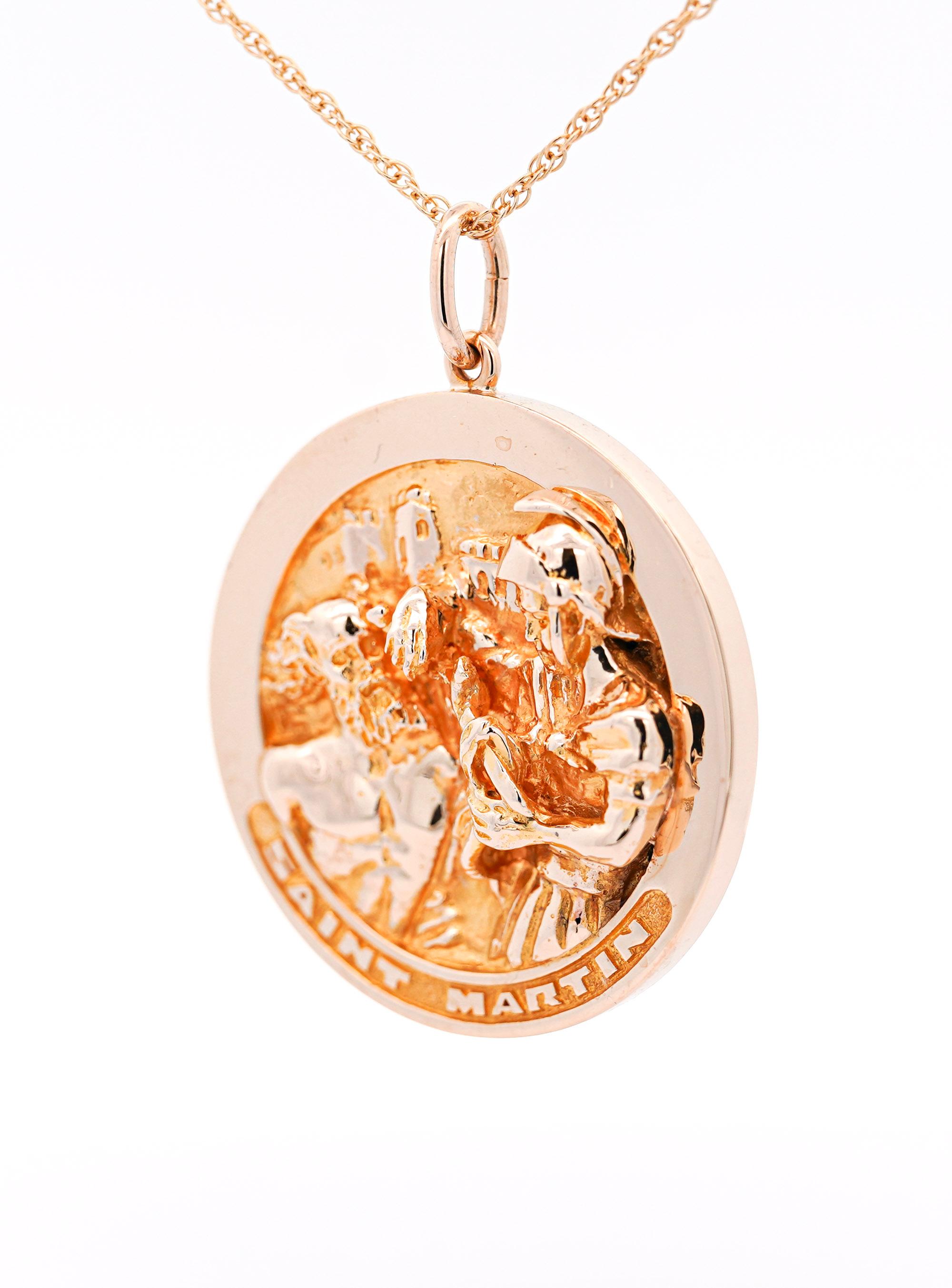 Vintage 14k Solid Gold Carved Medallion Pendant (Set of 3) by William Ruser For Sale 5