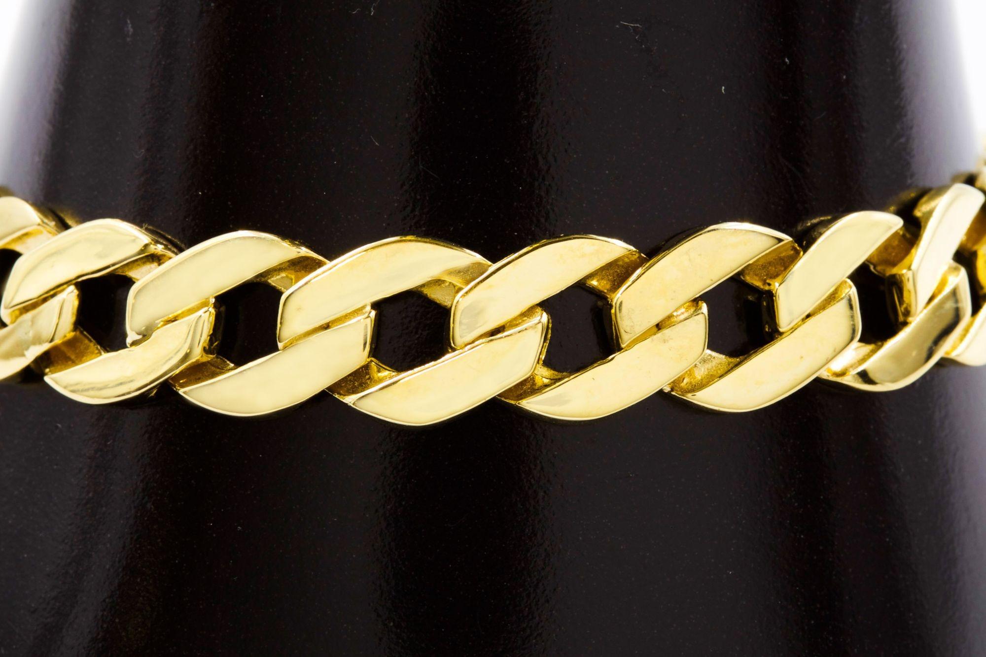 Vintage 14k Solid Gold Curb-Link Bracelet, Wearable Length, 30.5 Grams For Sale 3