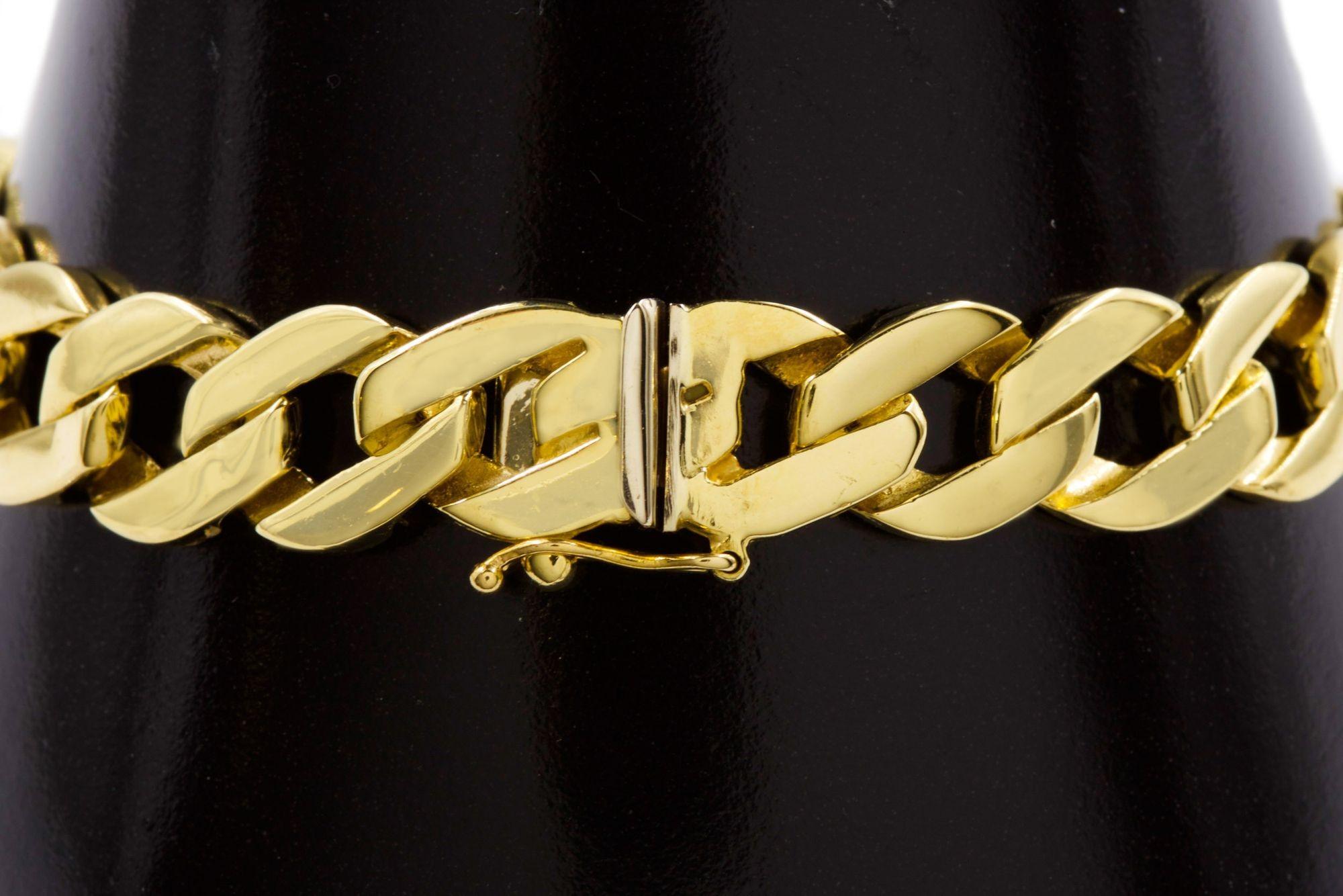 Vintage 14k Solid Gold Curb-Link Bracelet, Wearable Length, 30.5 Grams For Sale 4