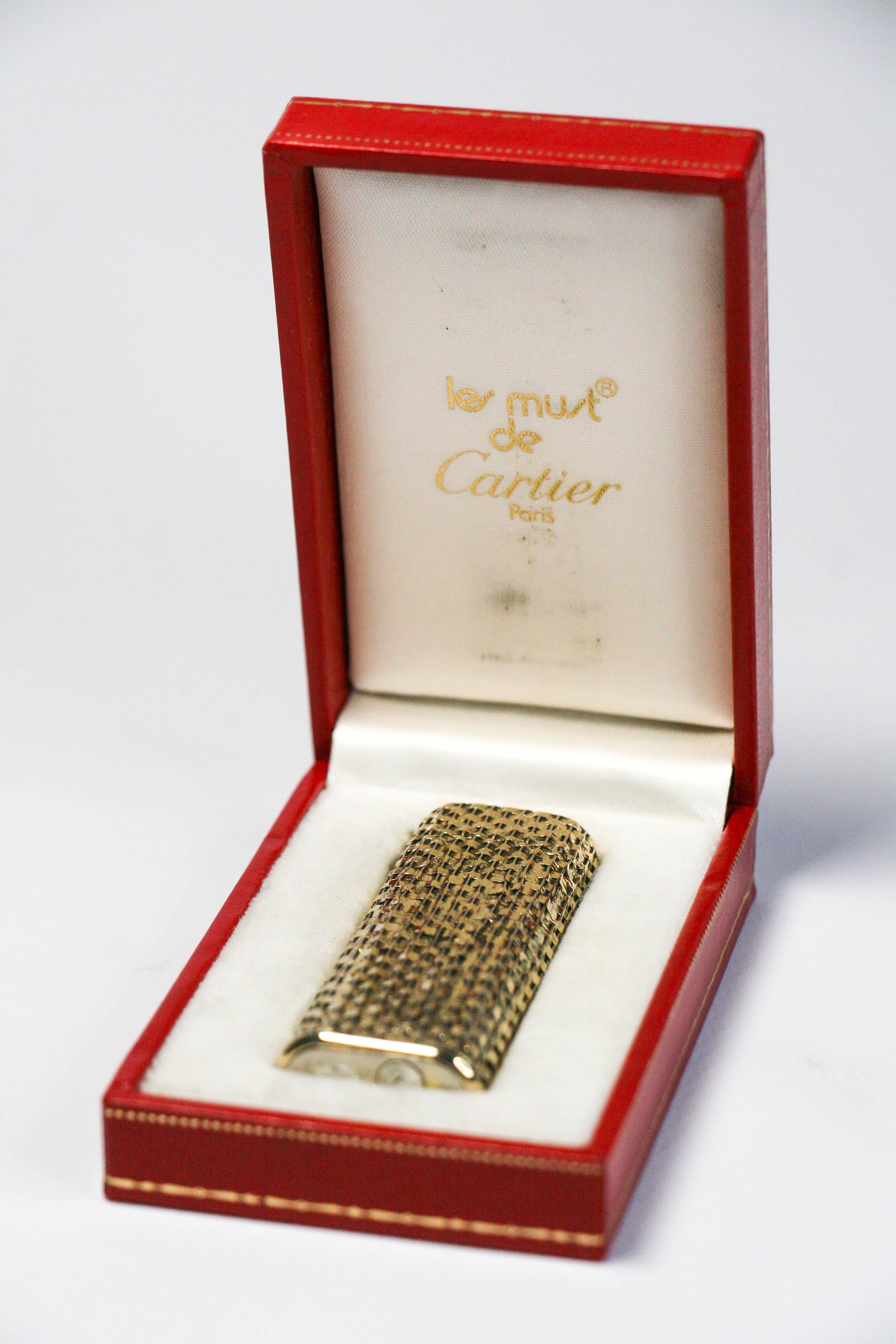Cartier Les Must, briquet vintage à manches en or massif 14 carats, complet dans sa boîte, années 1970 2
