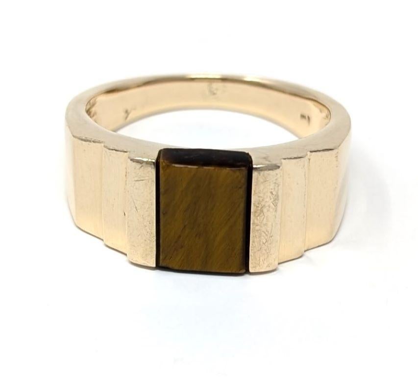 Uomo Anello d'epoca con occhio di tigre 14k in oro giallo massiccio da uomo taglia 11,75 in vendita