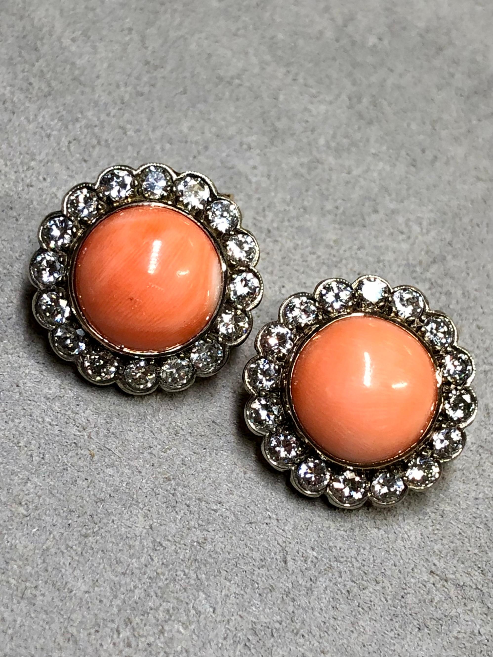 Ohrstecker, 14 Karat Übergangsdiamant Cabochon Rosa Koralle Rosetta 3,20 Karat im Zustand „Gut“ im Angebot in Winter Springs, FL