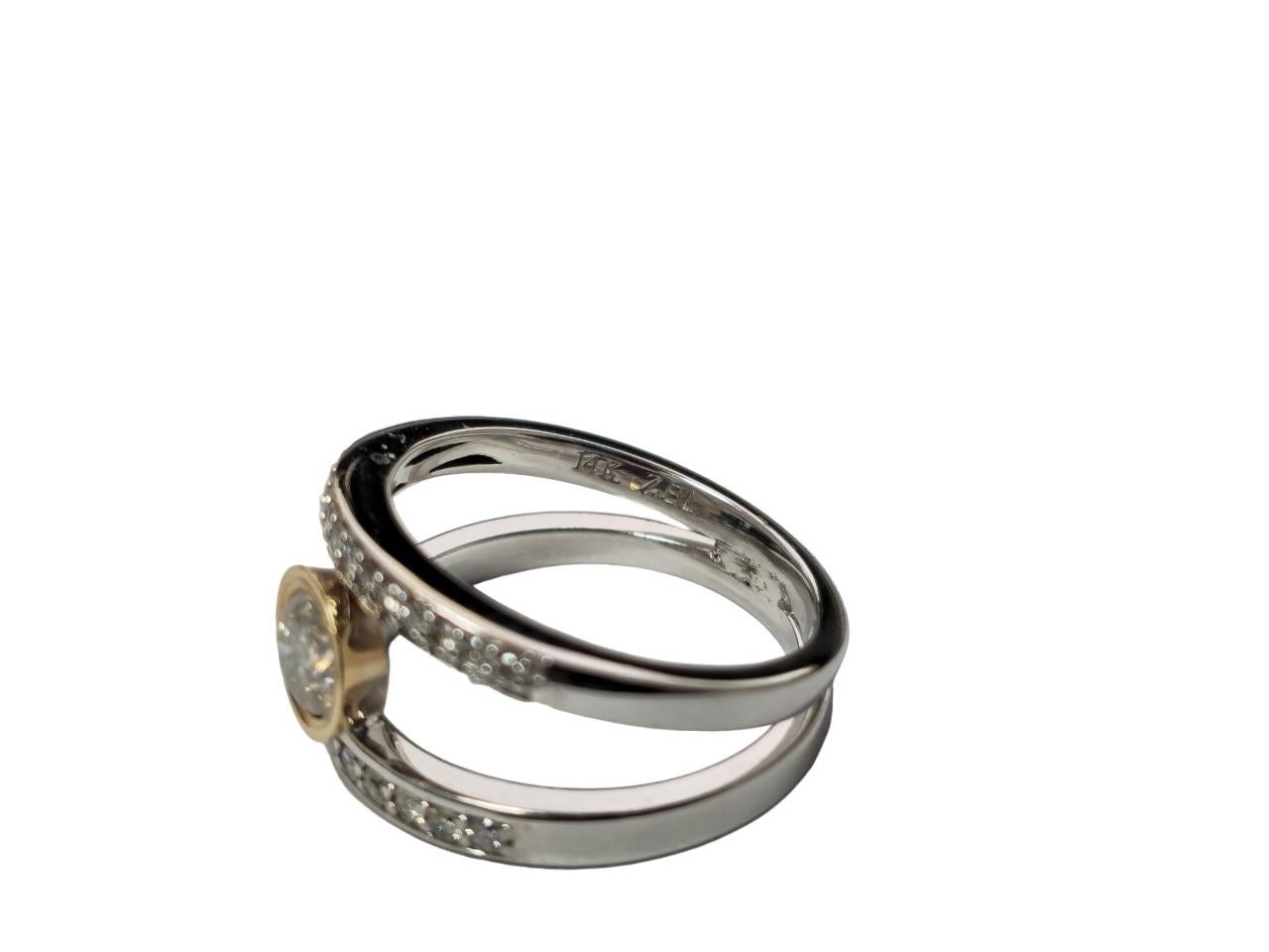 Round Cut Vintage 14K two tone, 0.76ct Diamond Engagement Ring For Sale