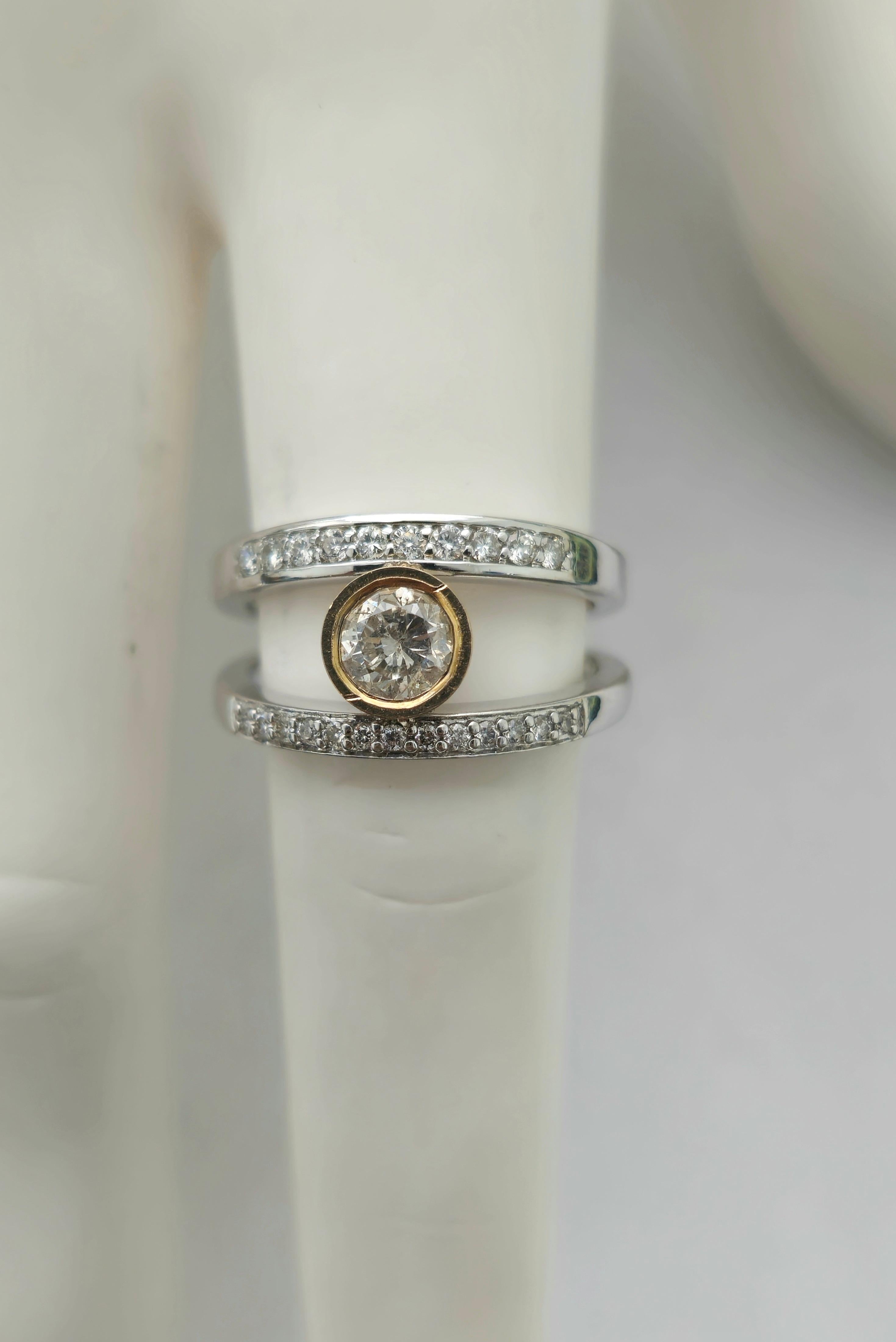 Women's Vintage 14K two tone, 0.76ct Diamond Engagement Ring For Sale
