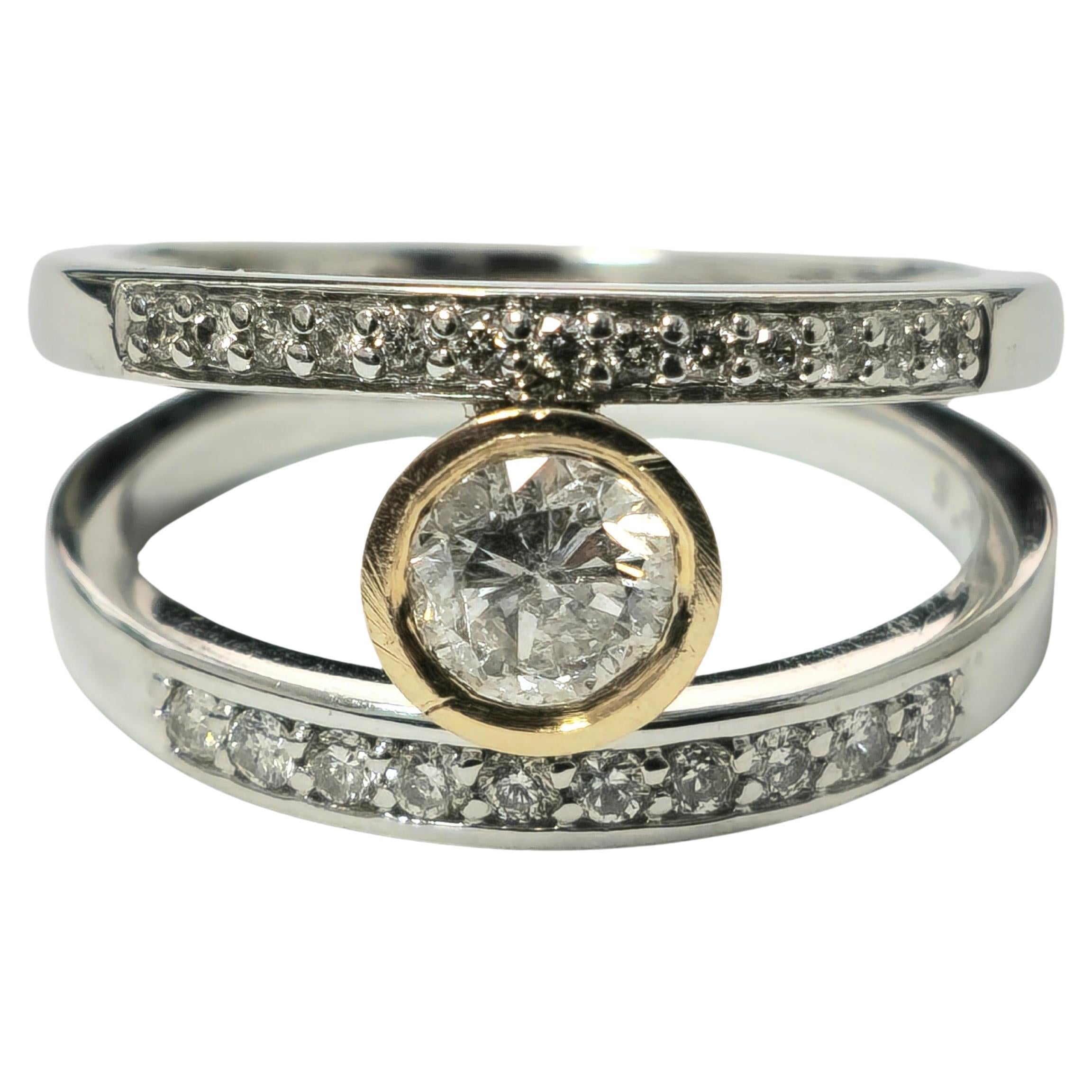 Vintage 14K two tone, 0.76ct Diamond Engagement Ring For Sale