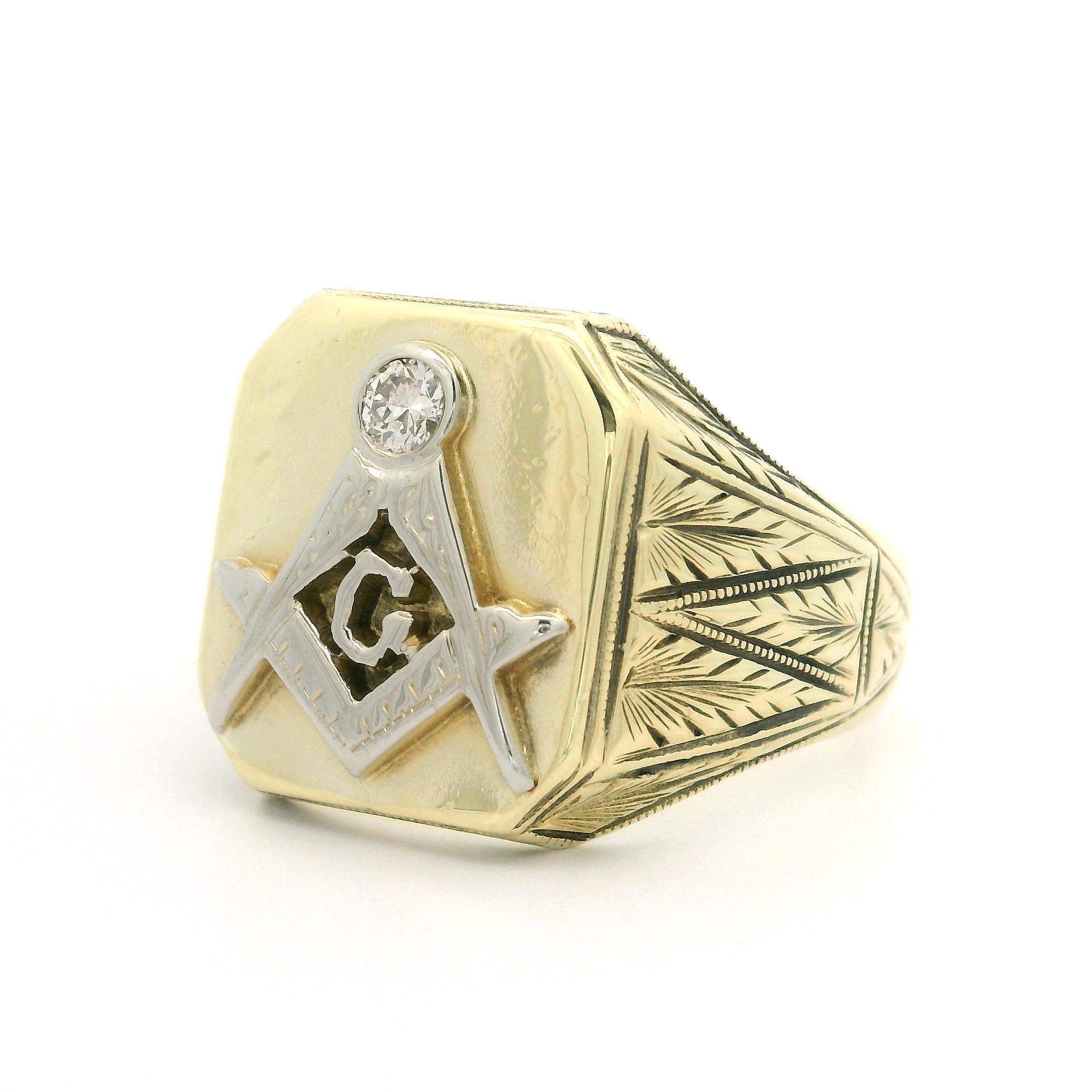 Anillo de sello masónico vintage de oro bicolor de 14 quilates y 0,08 quilates de diamantes antiguos trabajados en trigo 4
