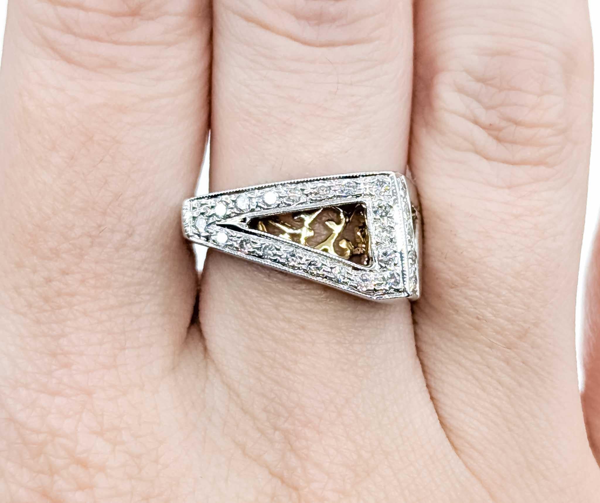 Vintage 14k Zwei-Ton-Gold Scroll Ring im Zustand „Hervorragend“ im Angebot in Bloomington, MN