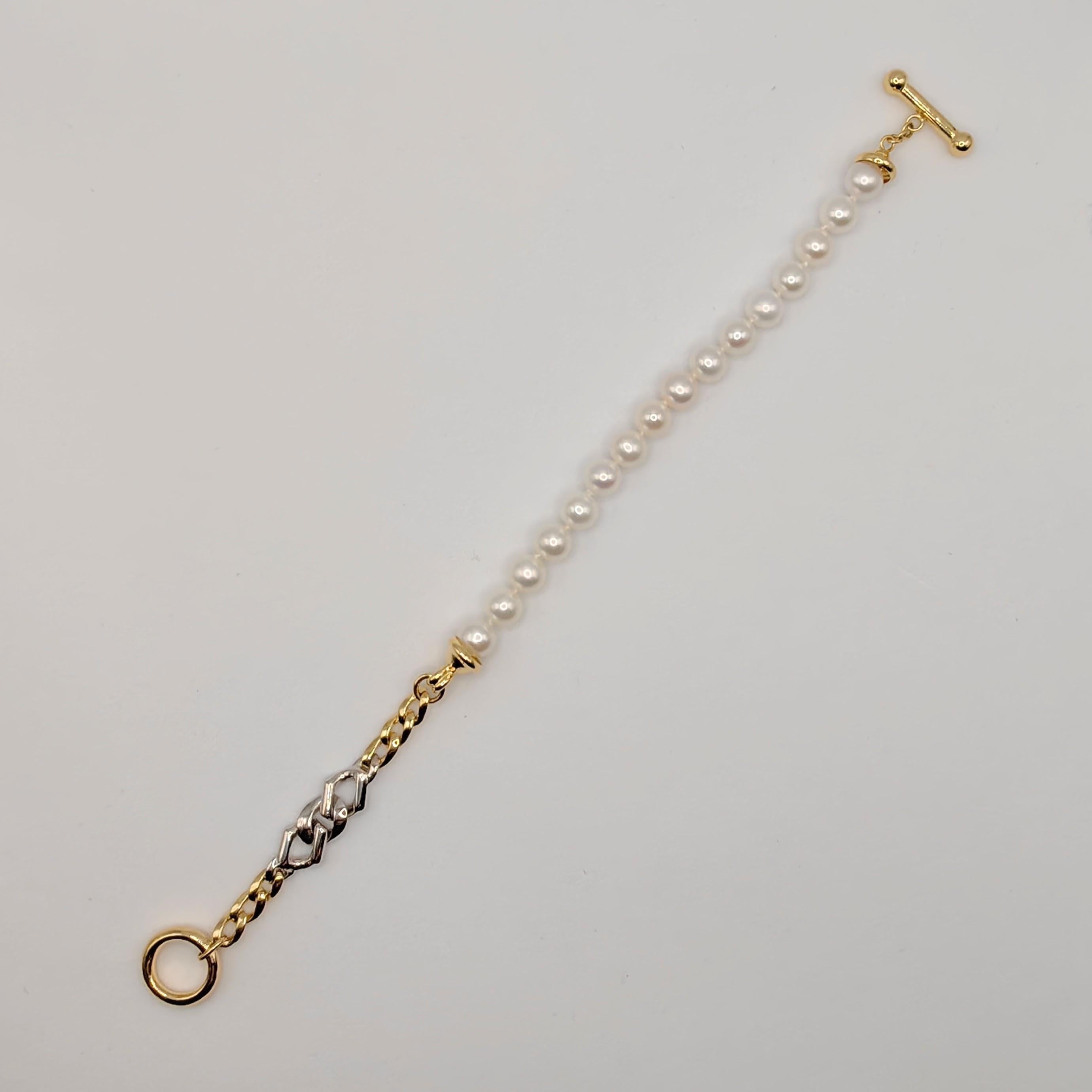 Bracciale vintage con catena di perle in oro giallo e bianco a due tonalità, 14K, con chiusura a ginocchiera In condizioni Nuovo in vendita a Wan Chai District, HK