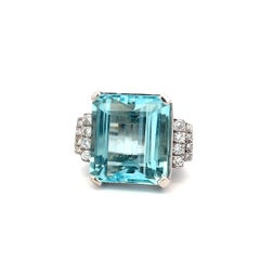Vintage 14K WG Cocktail Ring with 0.48 Carat Round Diamonds & Aqua 19.37-17.12MM