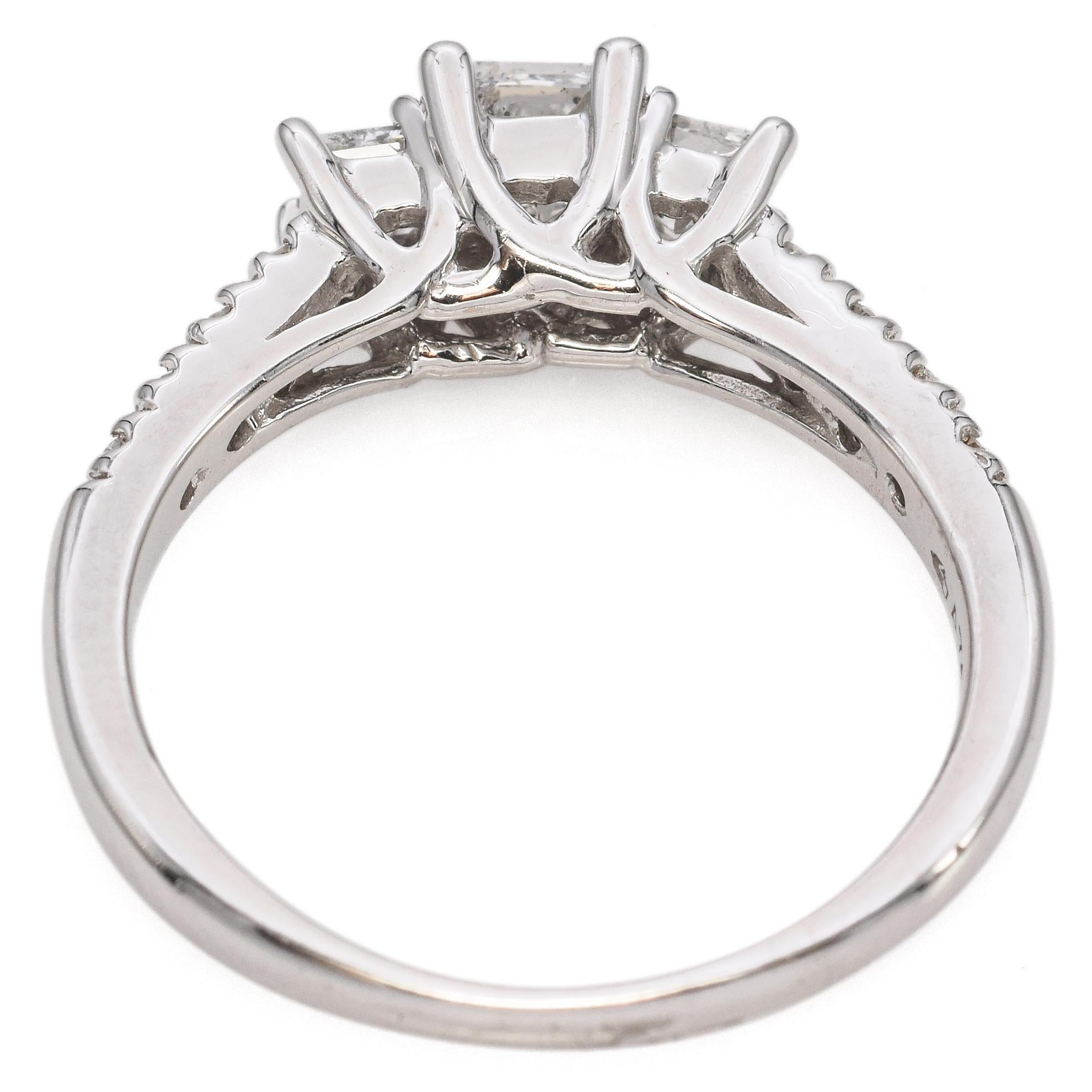 Vintage 14k Weißgold 0,68tcw 3-Strone Diamant Verlobungsring für Damen oder Herren im Angebot