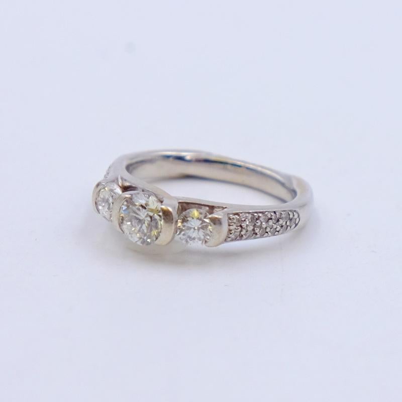 Vintage 14K White Gold 0.75 ct Diamond Ring size 5.25 In Excellent Condition In Austin, TX