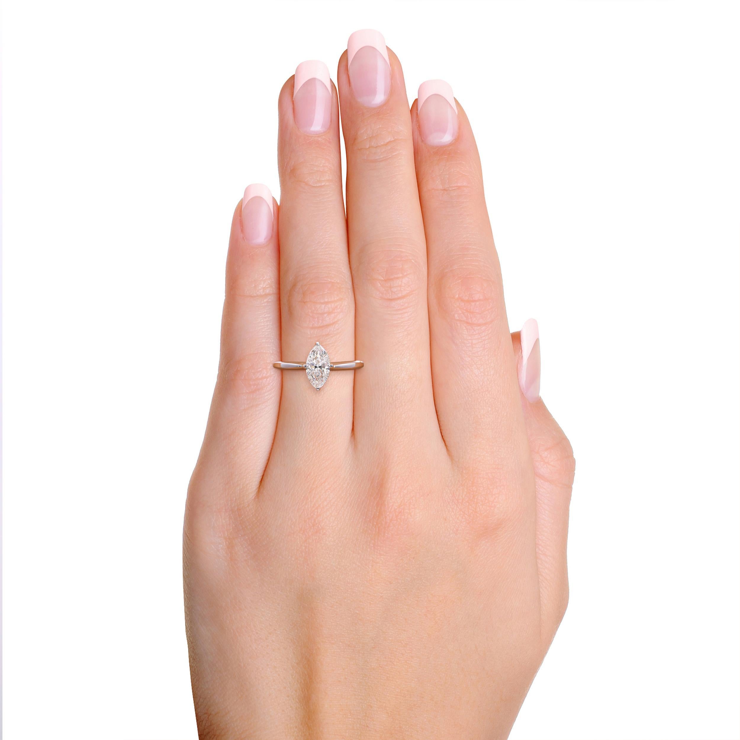 Taglio marquise Anello solitario con diamante marquise d'epoca in oro bianco 14k da 0,81 carati in vendita