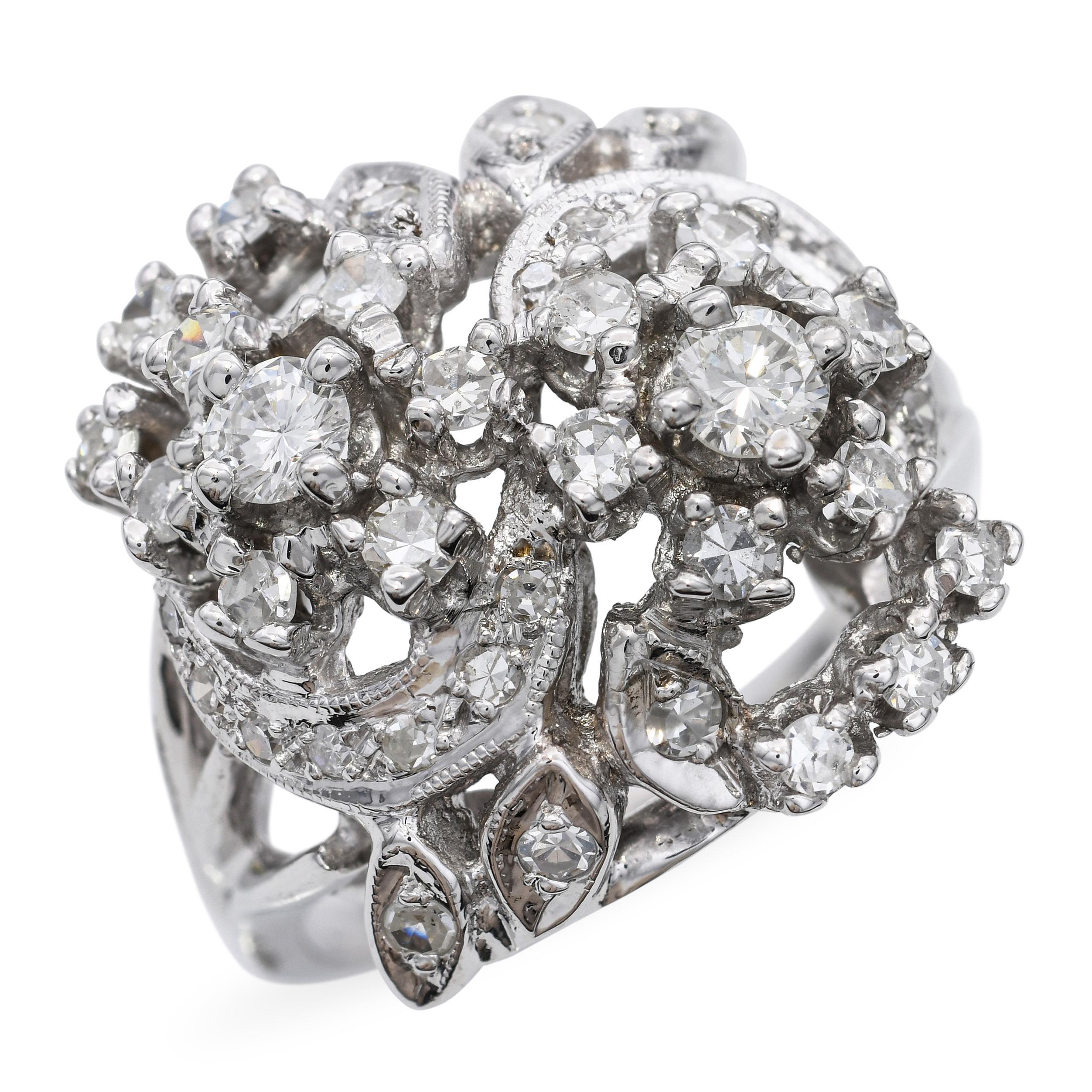 Vintage 14k Weißgold 0,81tcw Diamond Floral Ring im Angebot 1