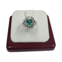 Vintage 14K White Gold 1.20ct Emerald Filigree Crown Ring