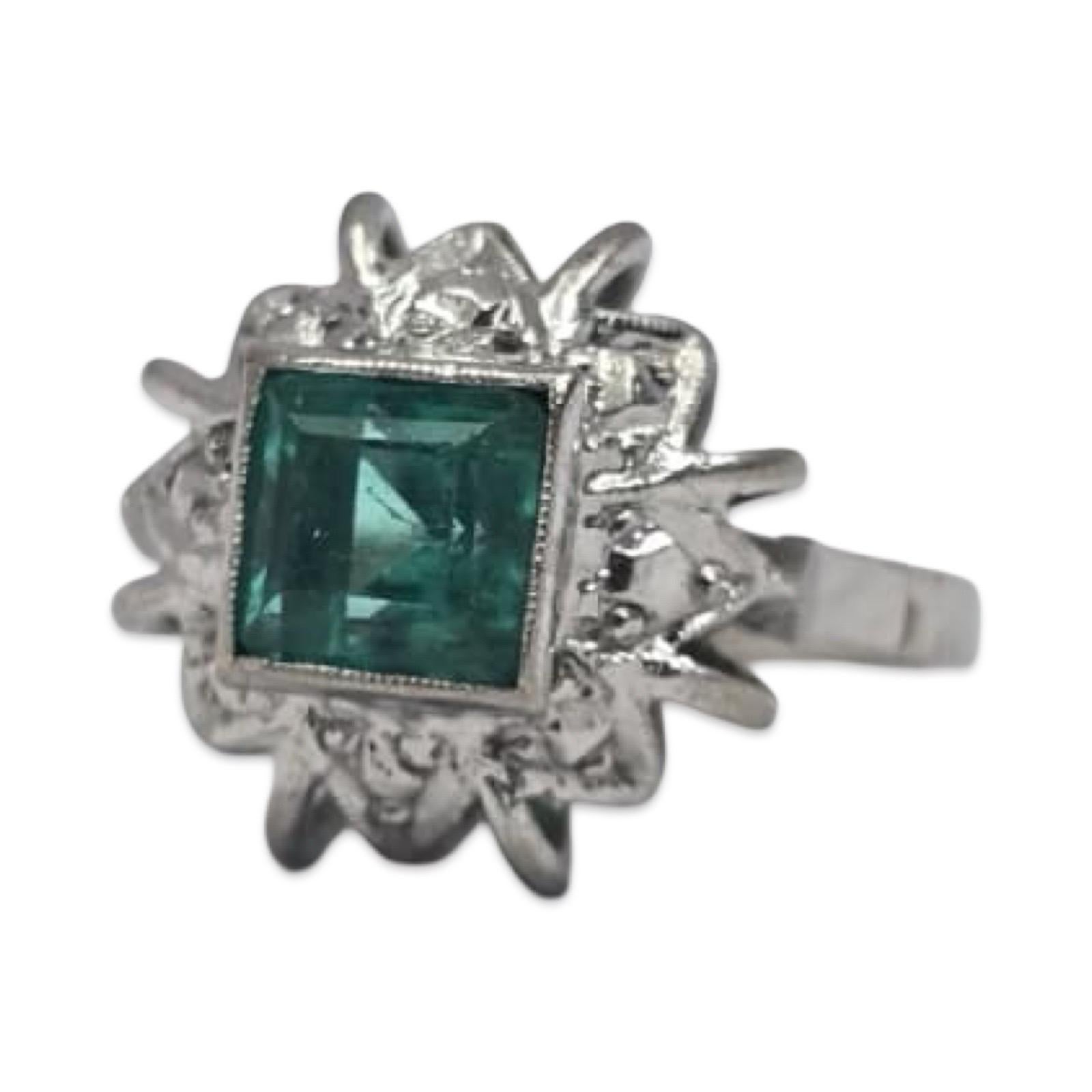 Square Cut Vintage 14K White Gold 1.20ct Emerald Filigree Crown Ring For Sale