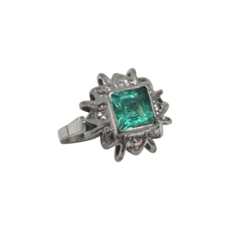 Vintage 14K White Gold 1.20ct Emerald Filigree Crown Ring For Sale