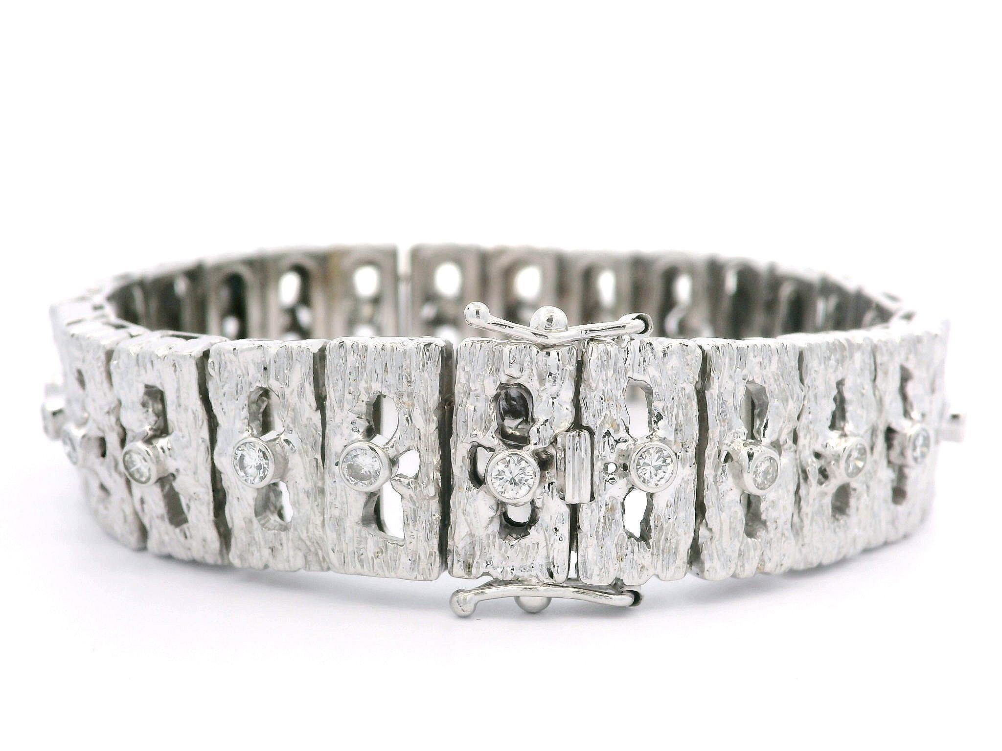 Taglio brillante Bracciale Vintage in oro bianco 14k 1,50ctw con lunetta e diamante Bark a linea larga in vendita