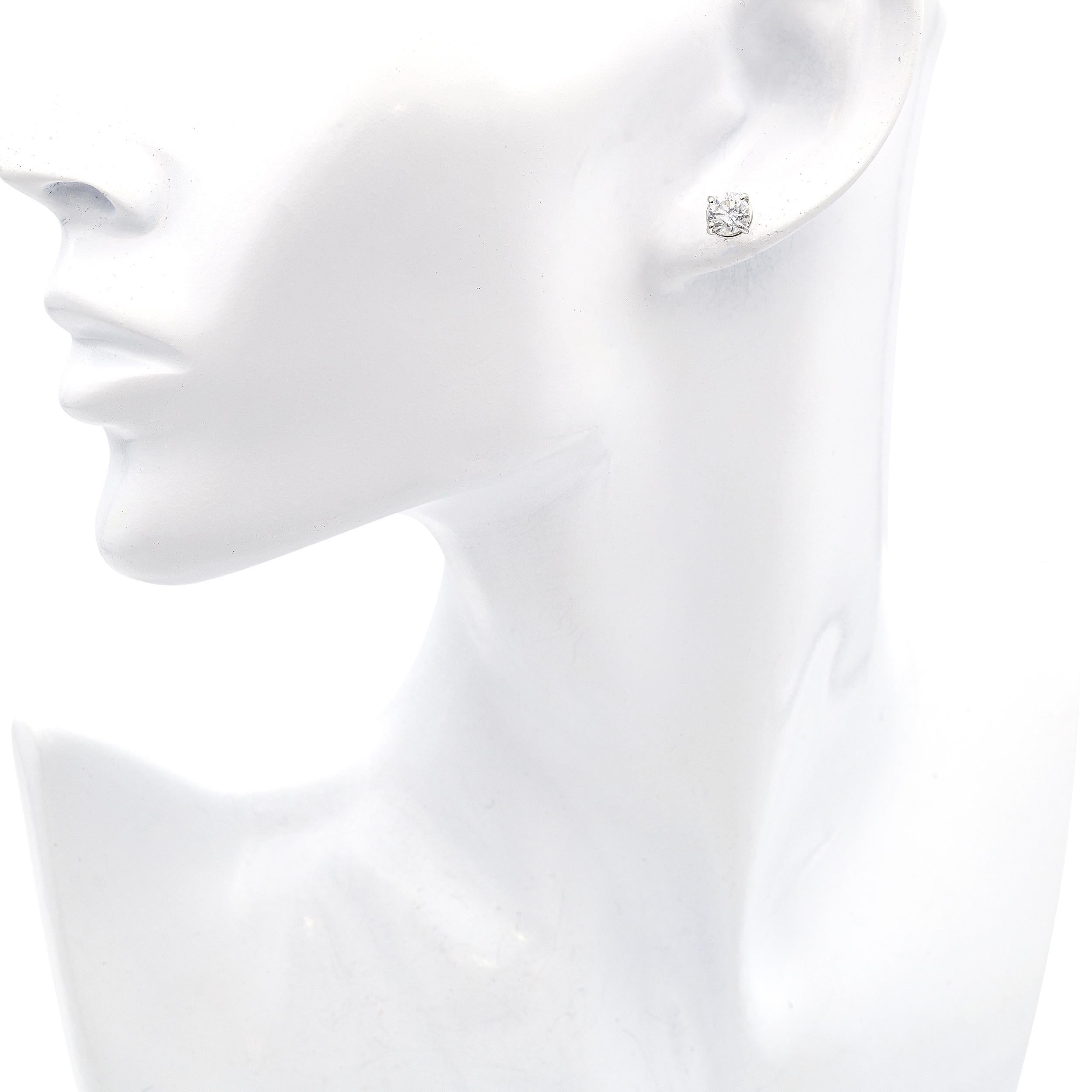 Pendientes vintage de oro blanco de 14k con diamantes de 1,5 tcw Corte brillante en venta