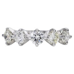 Vintage 14k White Gold 1.75tcw Diamond Five Stone Ring (bague à cinq pierres en or blanc 14k)