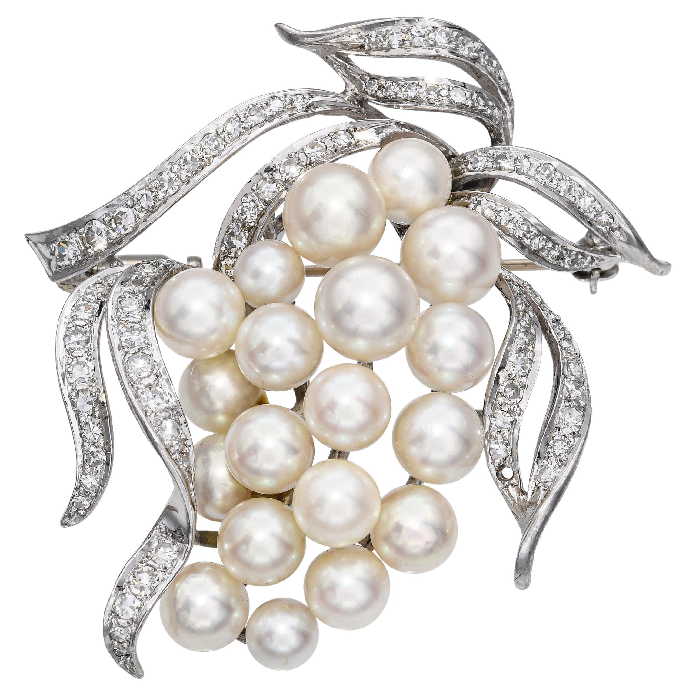 Broche floral vintage de oro blanco de 14 quilates con diamantes y perlas de 1,8 qt
