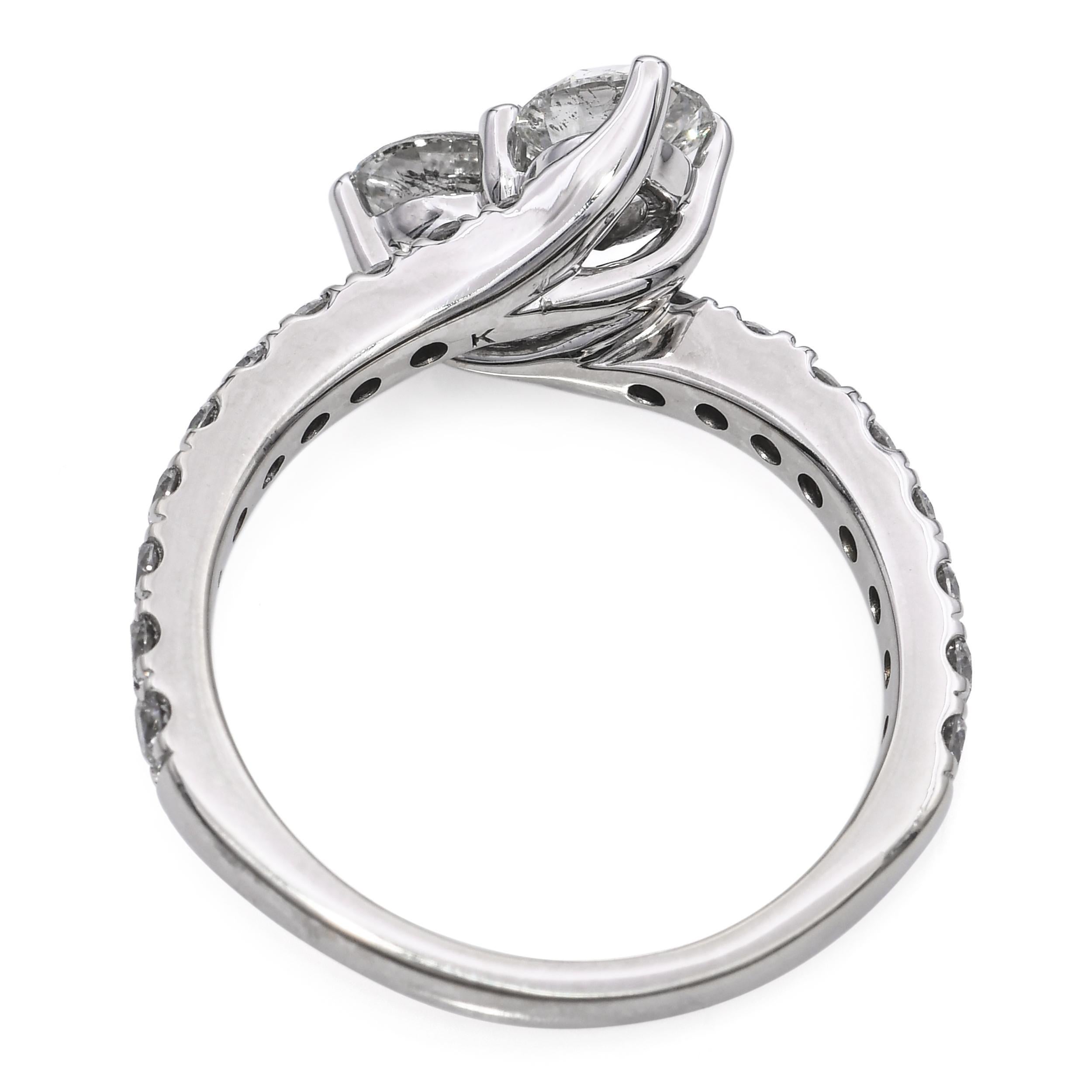 Anillo vintage Toi Et Moi de oro blanco de 14k con 1,95 tcw de diamantes Bypass en venta 1