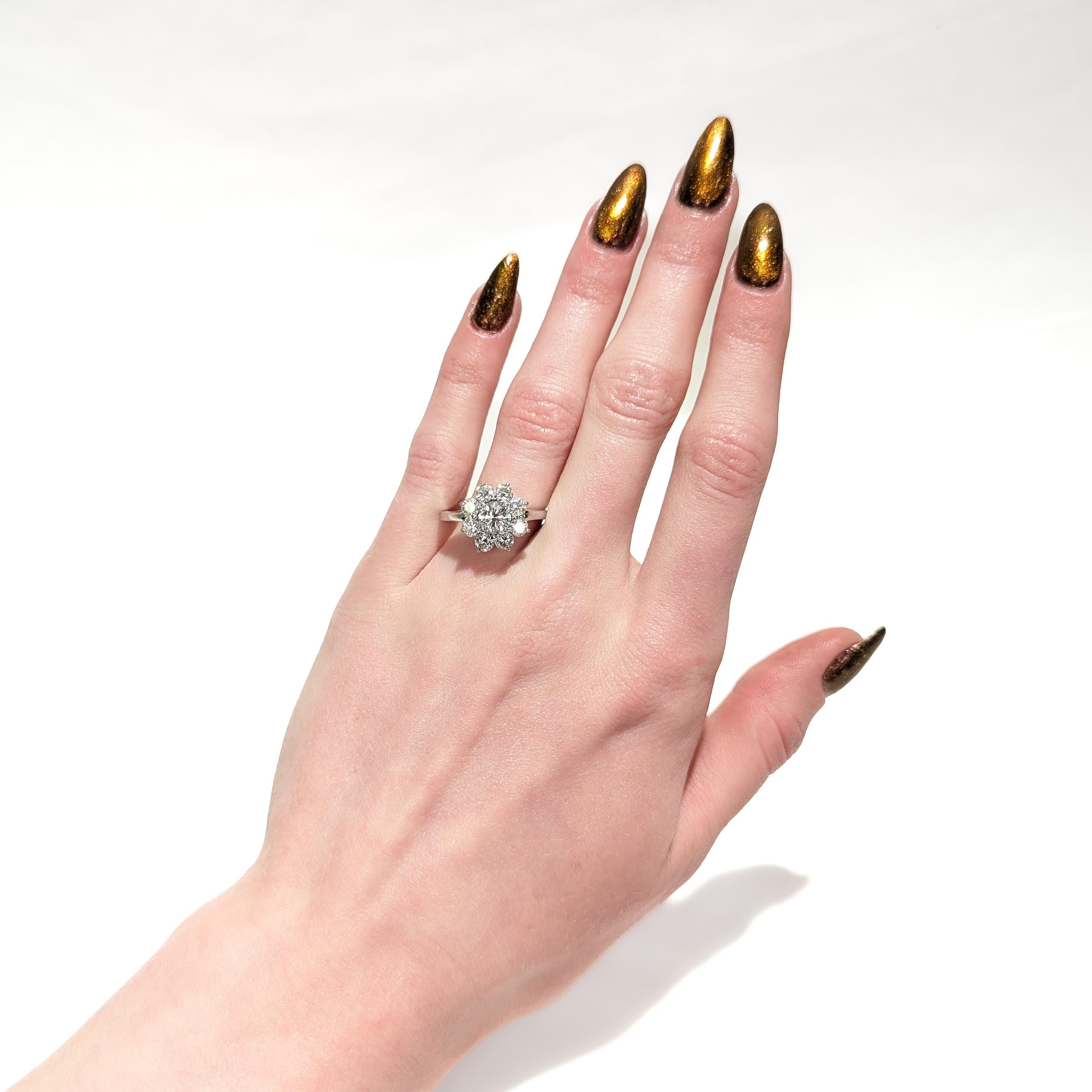 Retro Vintage 14K White Gold & 2.25 Ctw Diamond Flower or Snowflake Cocktail Ring For Sale
