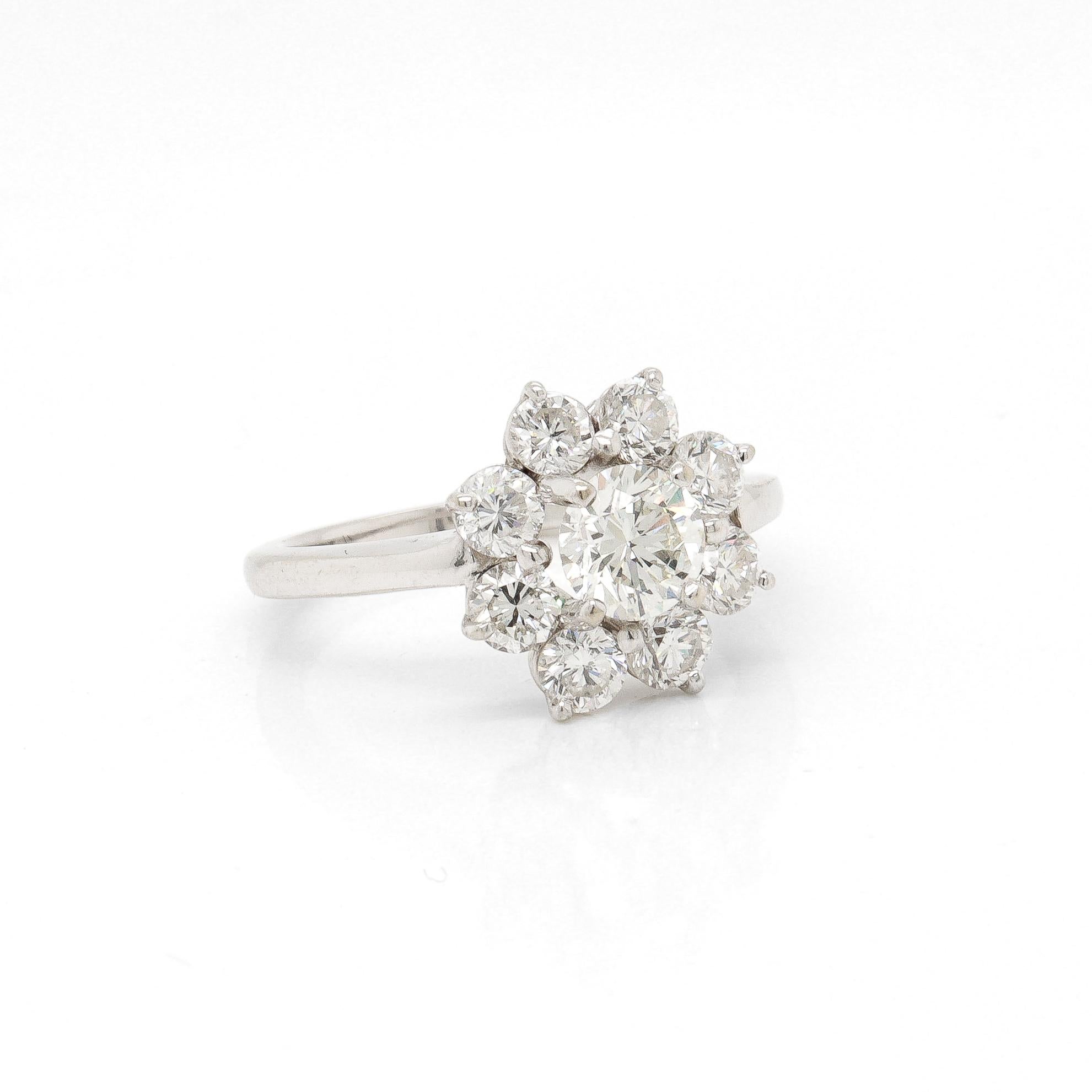 Women's Vintage 14K White Gold & 2.25 Ctw Diamond Flower or Snowflake Cocktail Ring For Sale