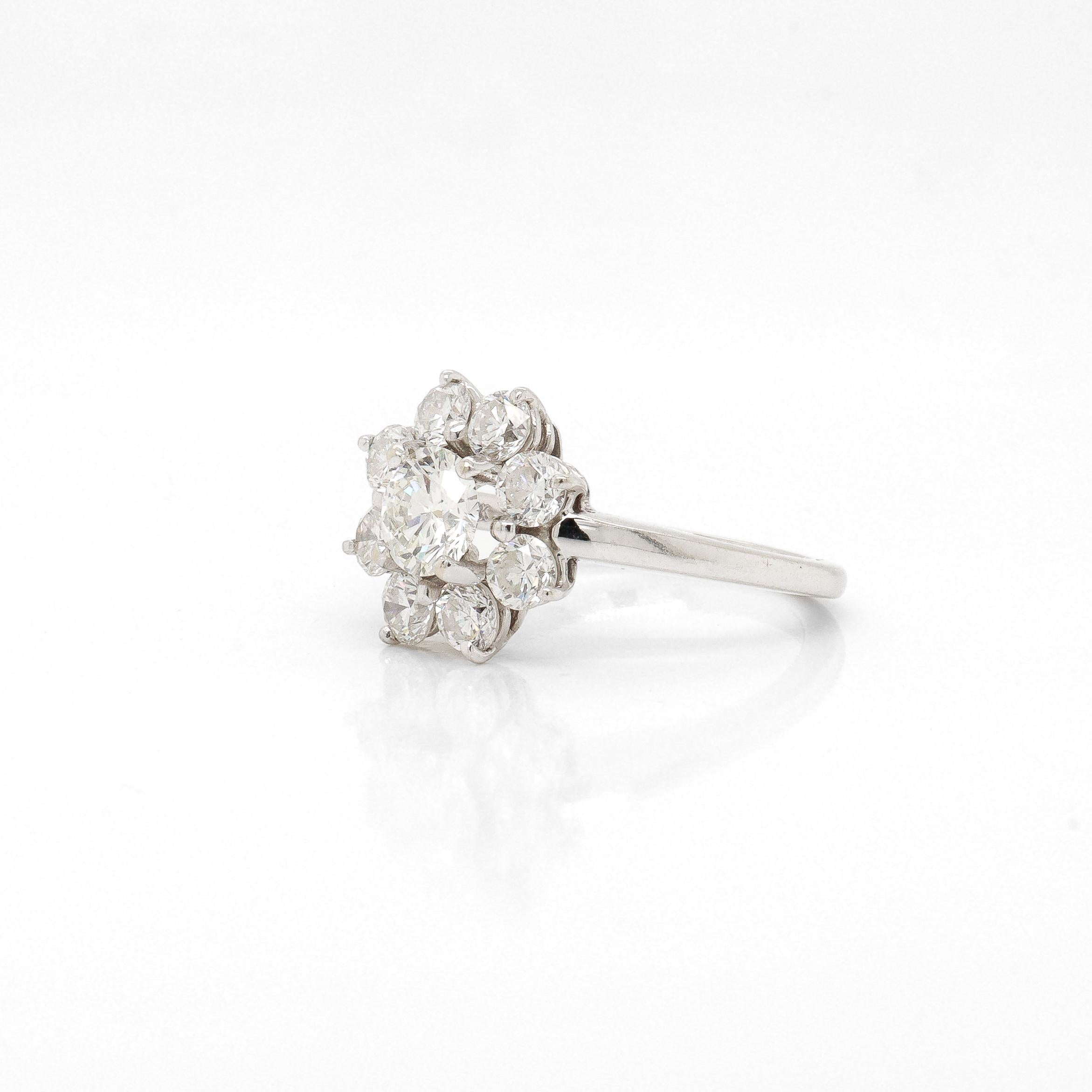Vintage 14K White Gold & 2.25 Ctw Diamond Flower or Snowflake Cocktail Ring For Sale 1