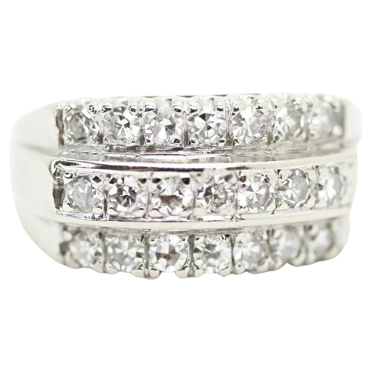 Bague de mariage vintage à 3 rangées de diamants en or blanc 14 carats en vente