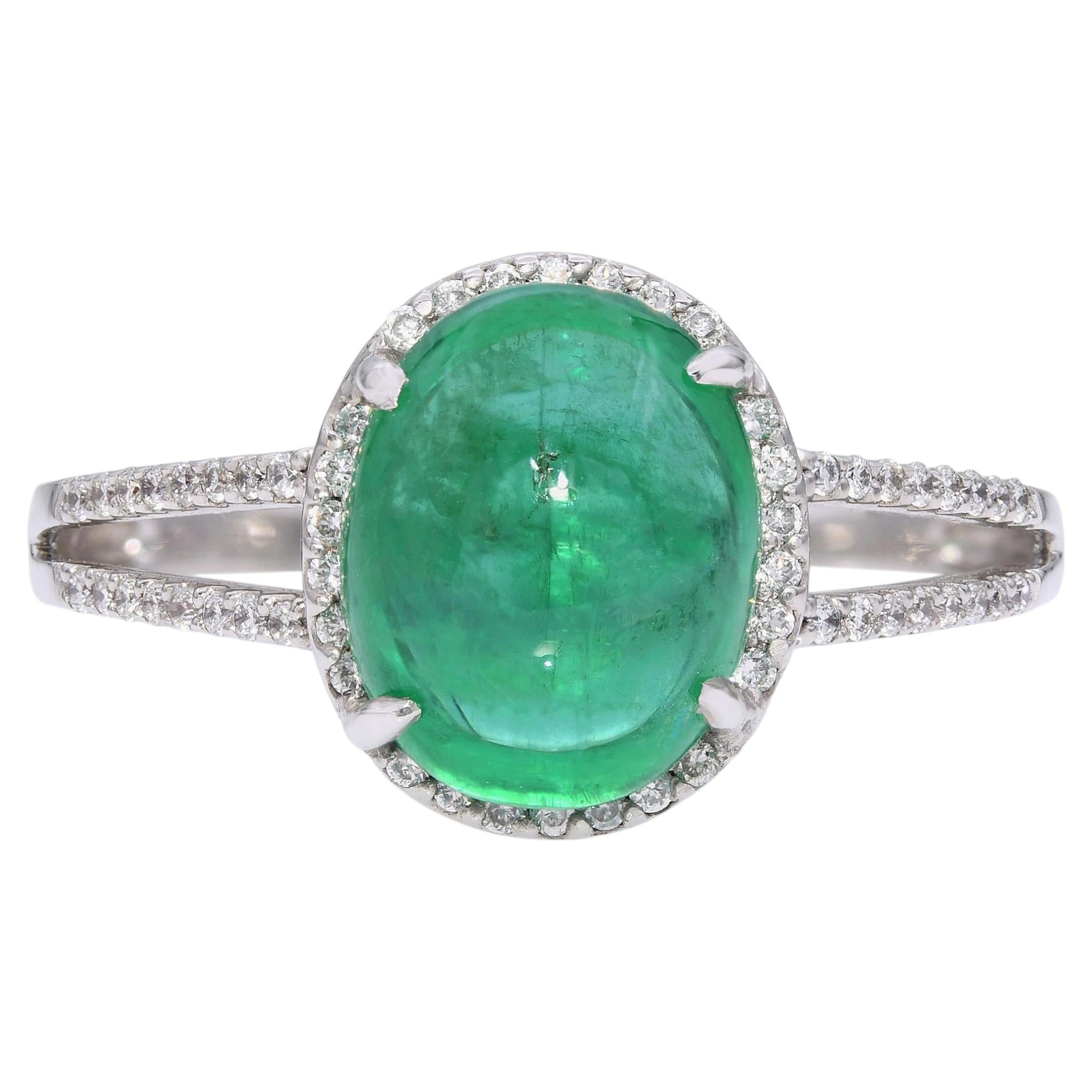 Anillo vintage de oro blanco de 14k con cabujón de esmeralda de 3,75 ct y diamantes de 0,22 tcw