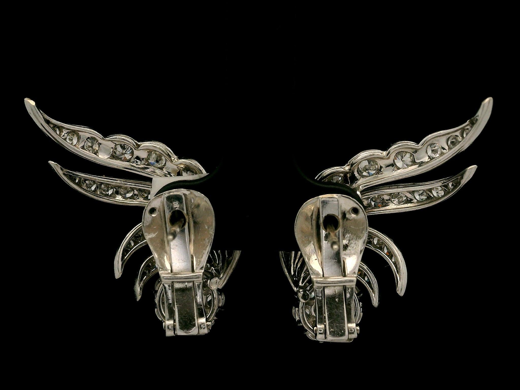 Women's Vintage 14k White Gold 3tw Diamond Flames Scalloped Design Climber Earrings For Sale