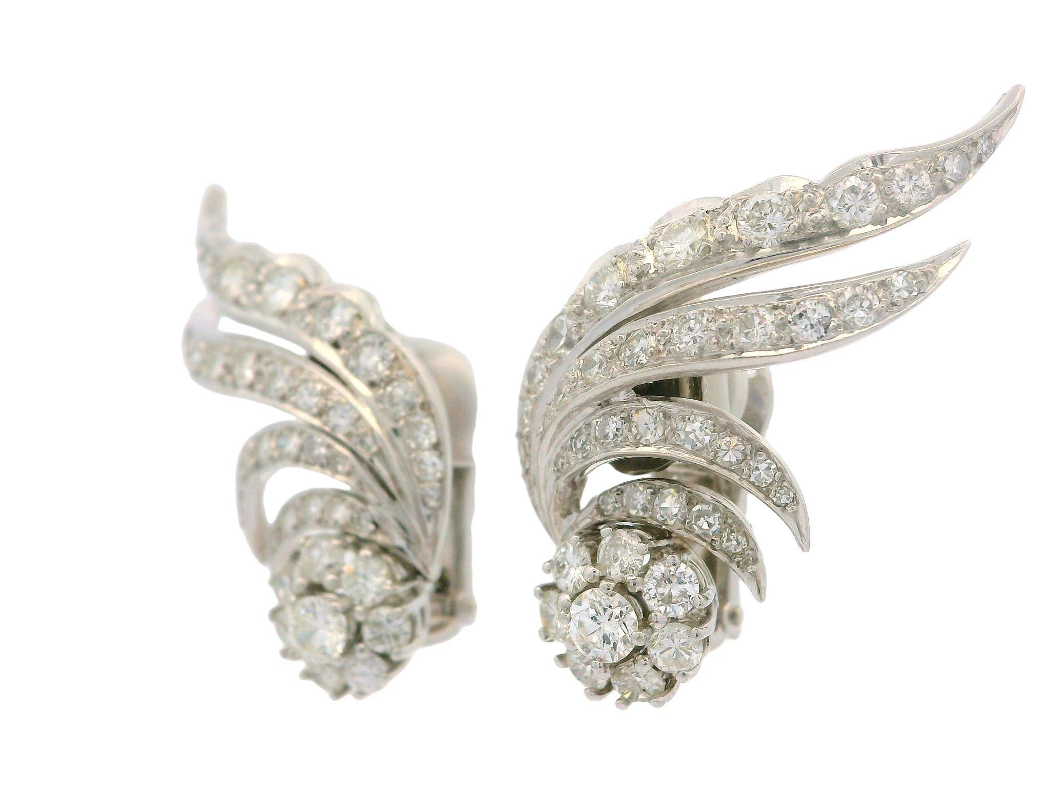 Vintage 14k White Gold 3tw Diamond Flames Scalloped Design Climber Earrings For Sale 1