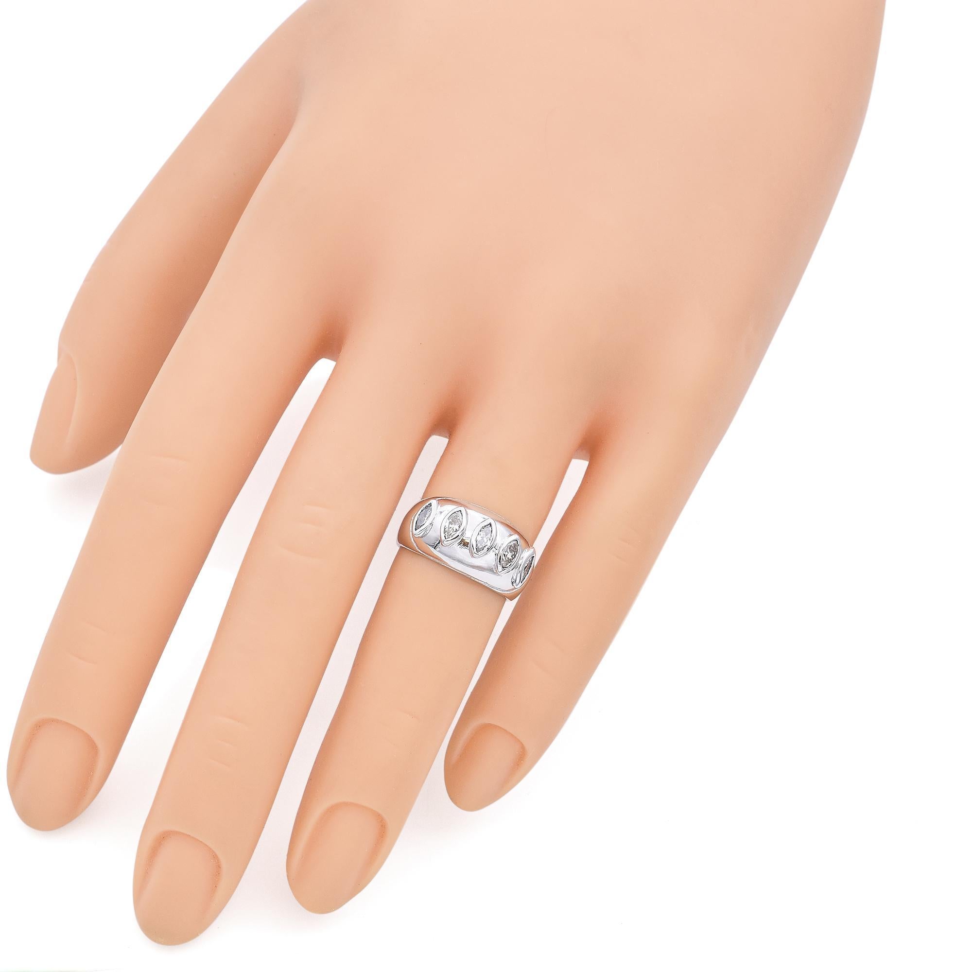 Taglio marquise Anello vintage con 5 pietre e diamanti marquise in oro bianco 14k in vendita