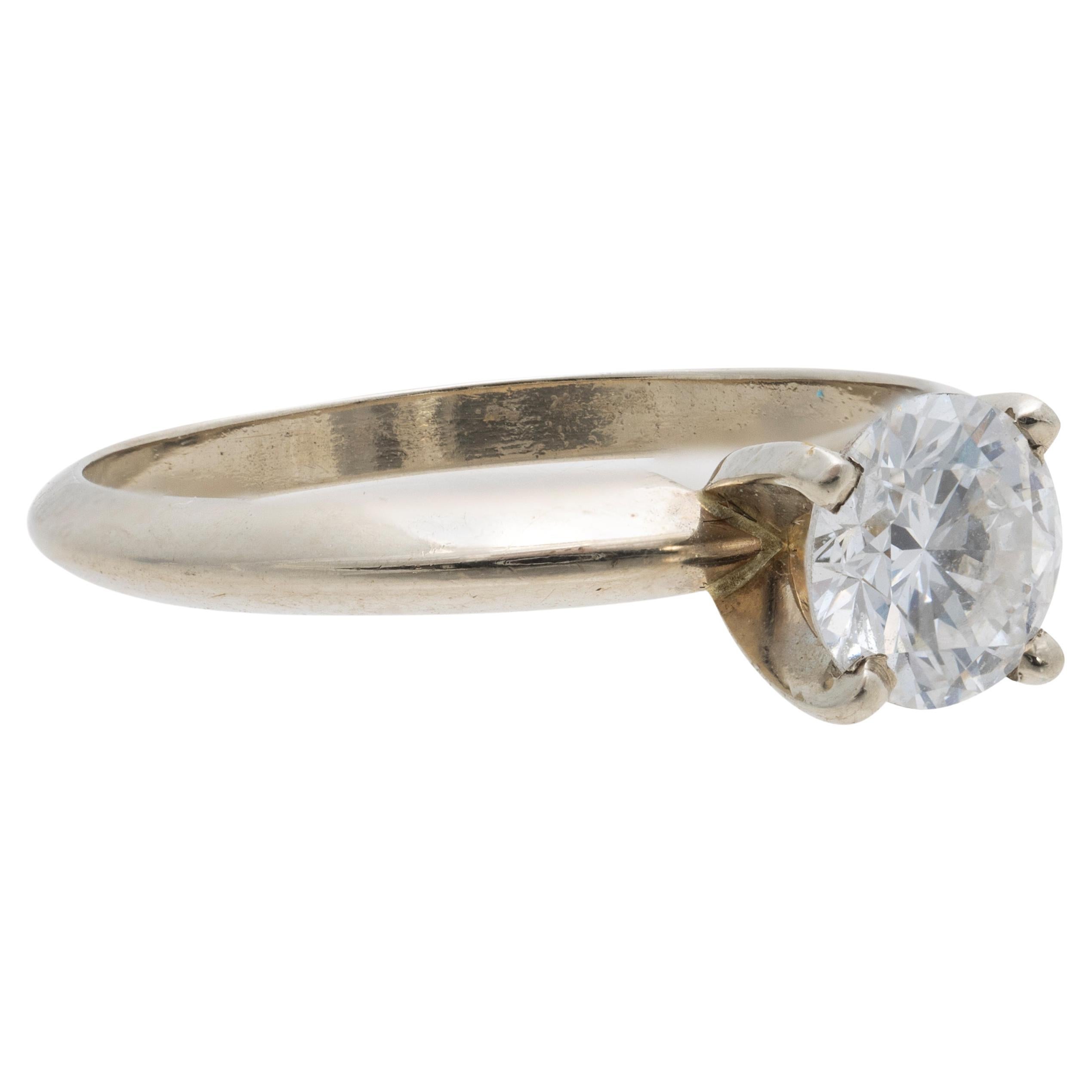 Vintage 14k White Gold and .6ct Diamond Solitaire Engagement Ring en venta