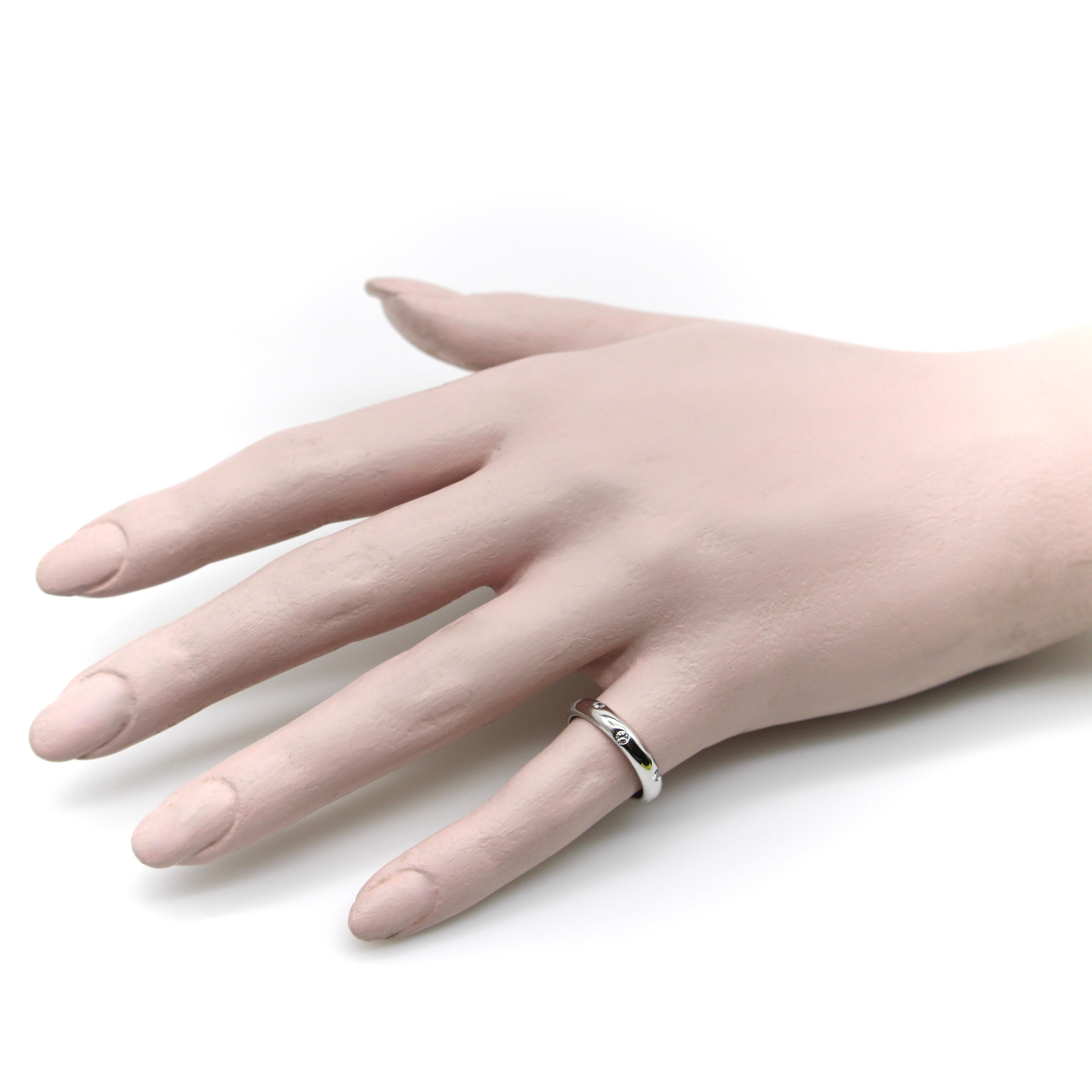Vintage 14K White Gold Band with Diamond Etoile Ring For Sale 1