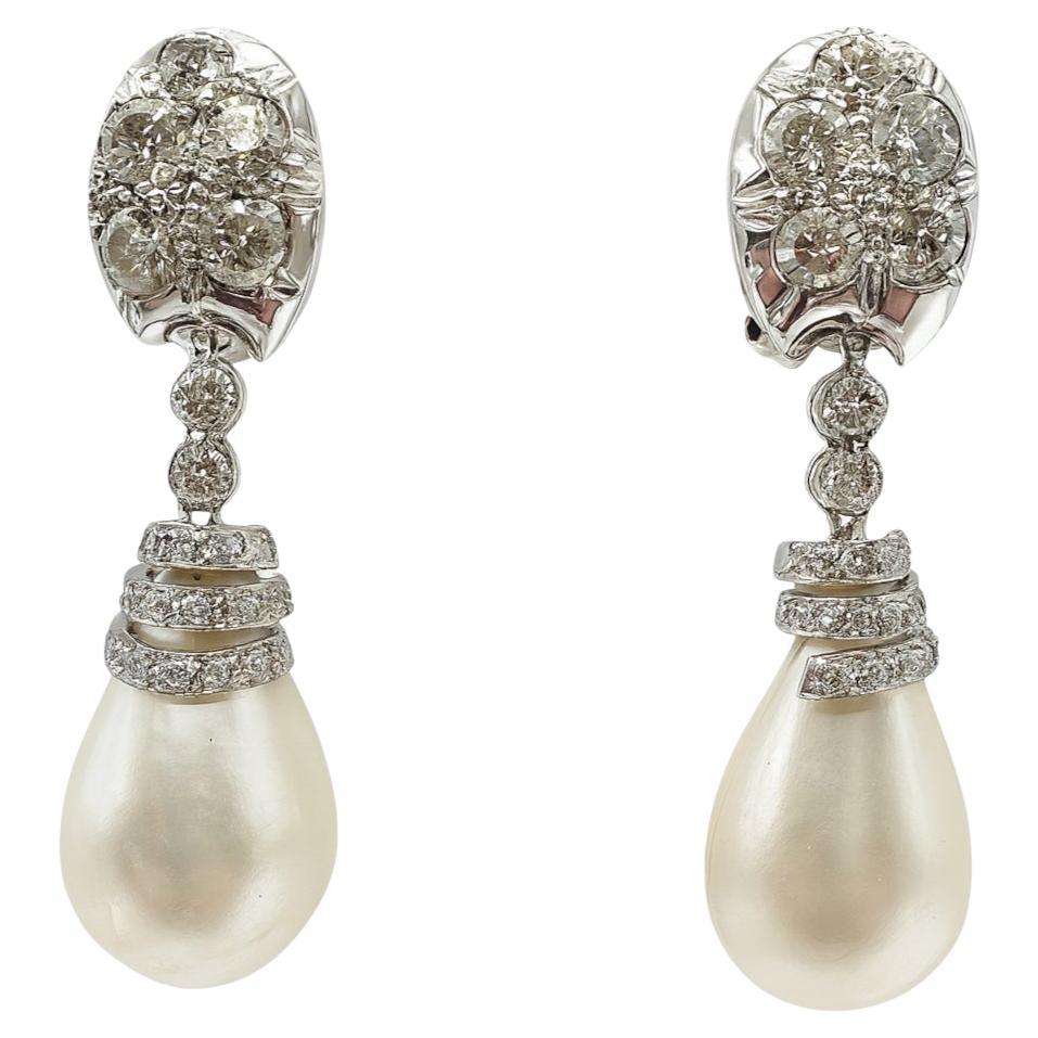 Orecchini a goccia barocchi con perle e diamanti in oro bianco 14K vintage