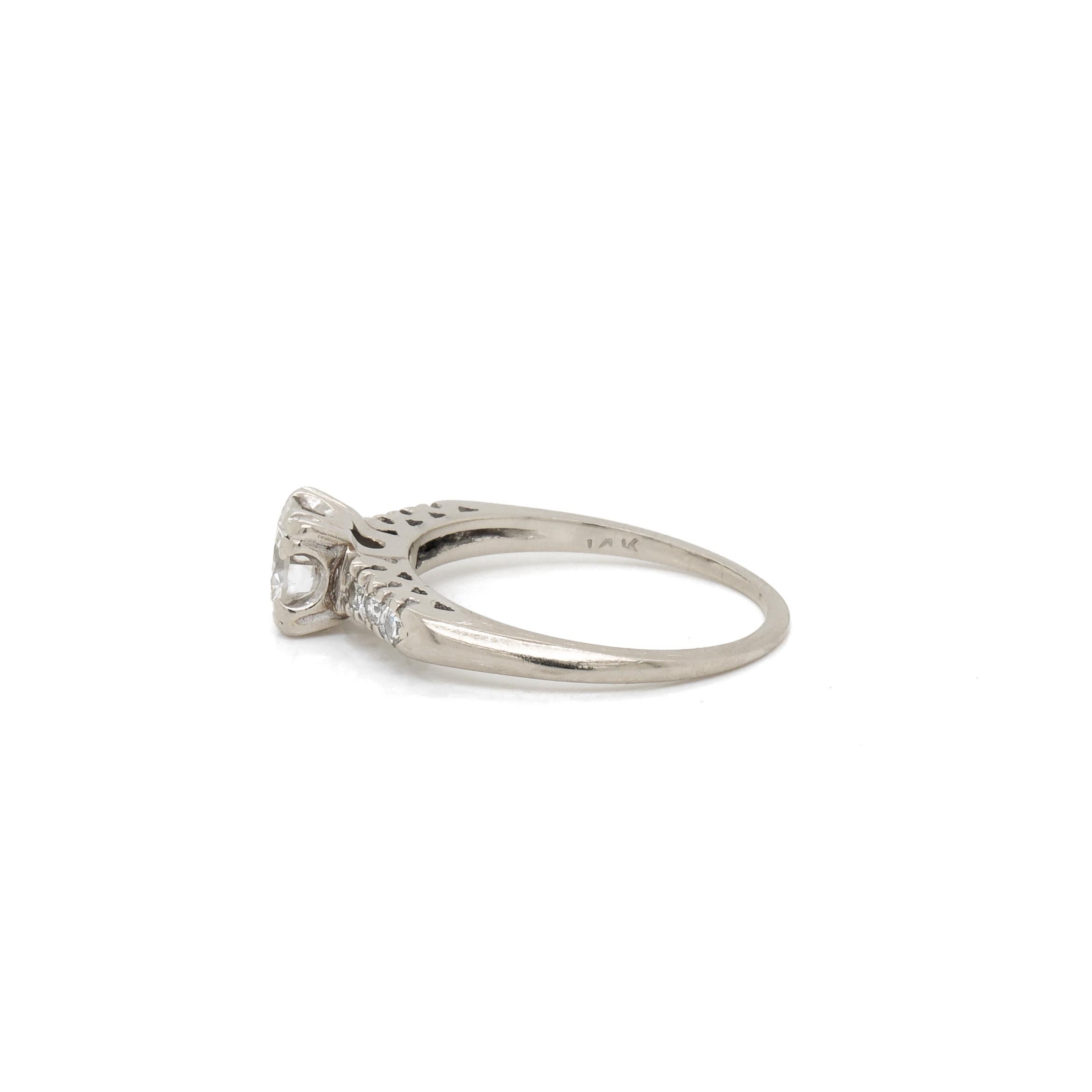 Women's Vintage 14K White Gold & Brilliant Cut 0.90 CT Natural Diamond Engagement Ring For Sale