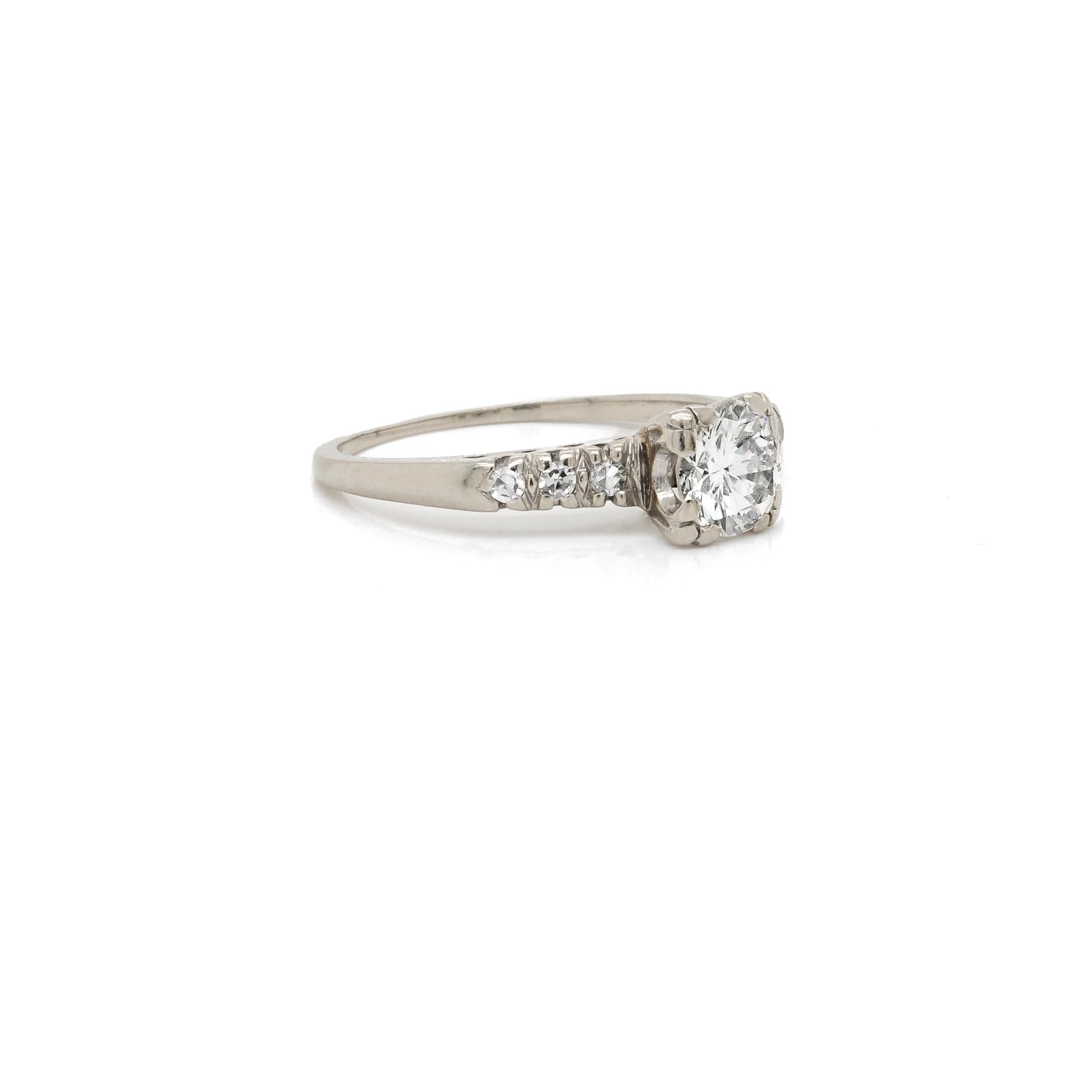 Vintage 14K White Gold & Brilliant Cut 0.90 CT Natural Diamond Engagement Ring For Sale 3