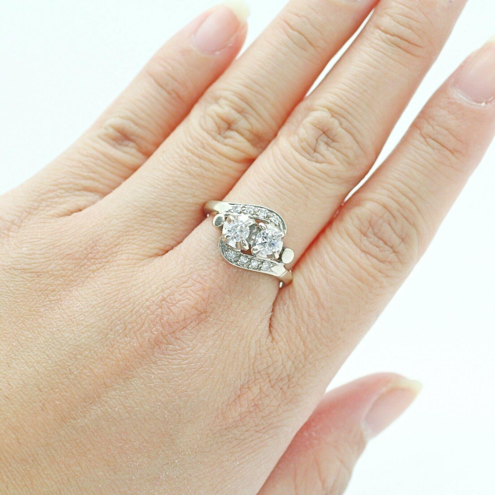 Round Cut Vintage 14 Karat White Gold Diamond 2-Stone Ring