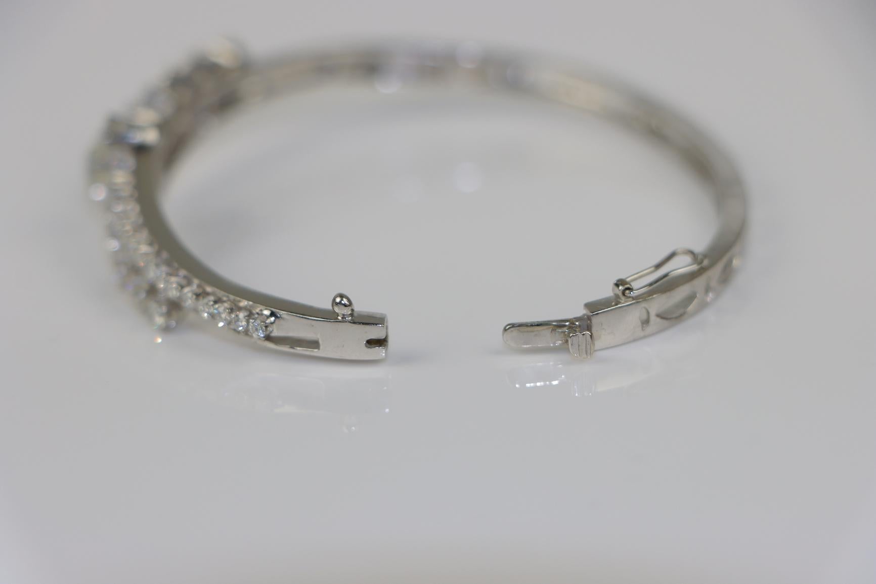 Vintage 14K White Gold Diamond Bracelet For Sale 2