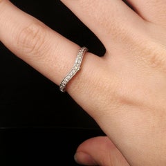 Vintage 14K White Gold Diamond Chevron Wedding Band Ring Milgrain Size 7.25