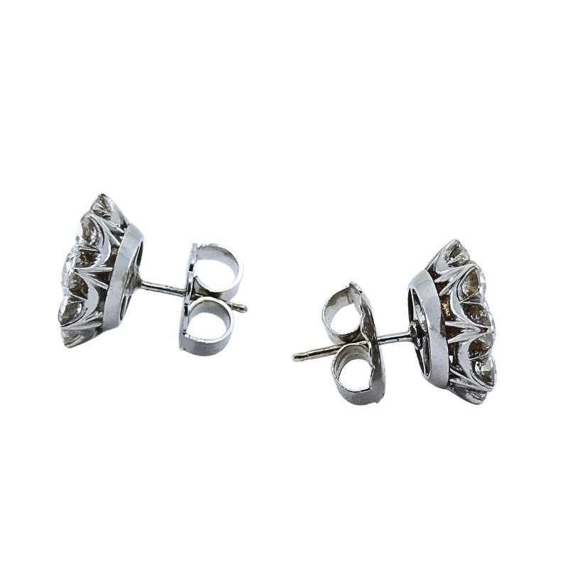 Vintage 14k White Gold Diamond Cluster Stud Earrings Round Cut In Good Condition For Sale In Beverly Hills, CA