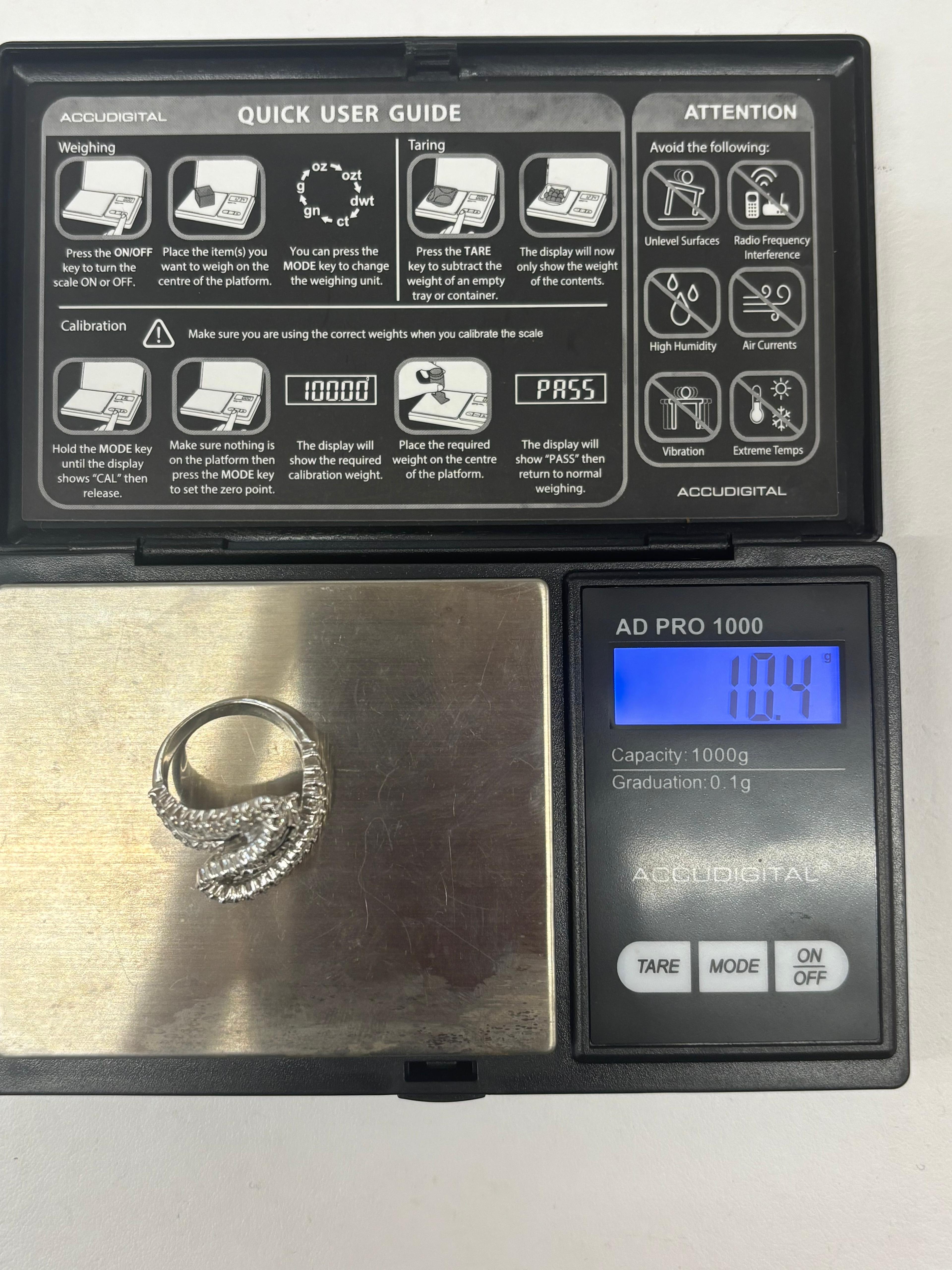 Vintage 14K Weißgold Diamant Crossover Ring im Angebot 2