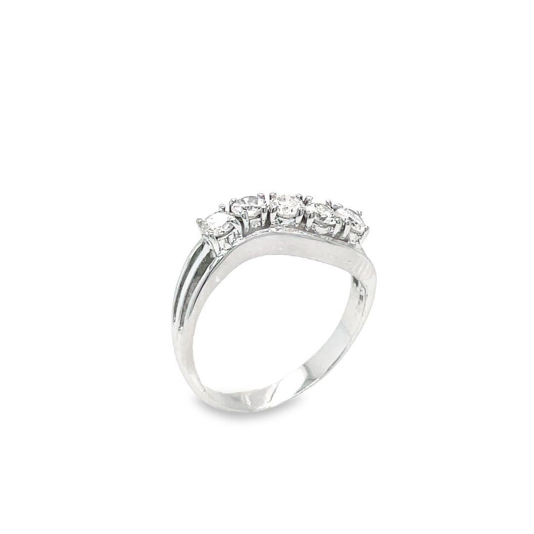 Round Cut Vintage 14k White Gold Diamond Curved Wedding Band Ring For Sale