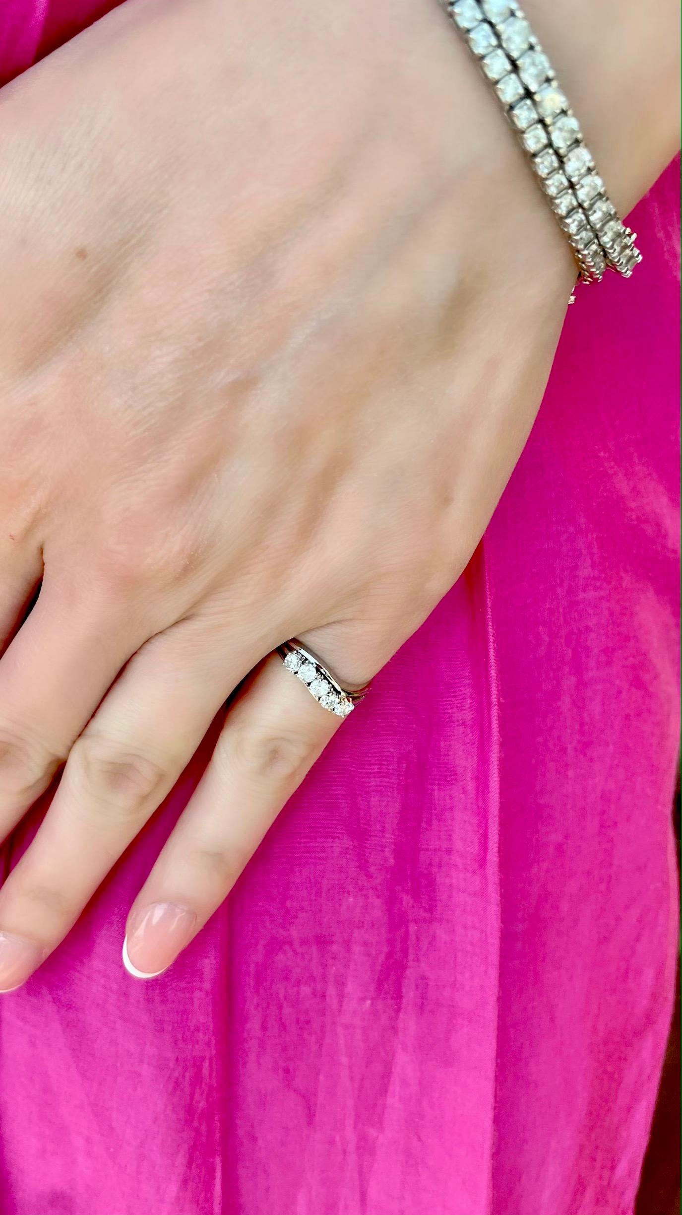 Vintage 14k White Gold Diamond Curved Wedding Band Ring For Sale 4