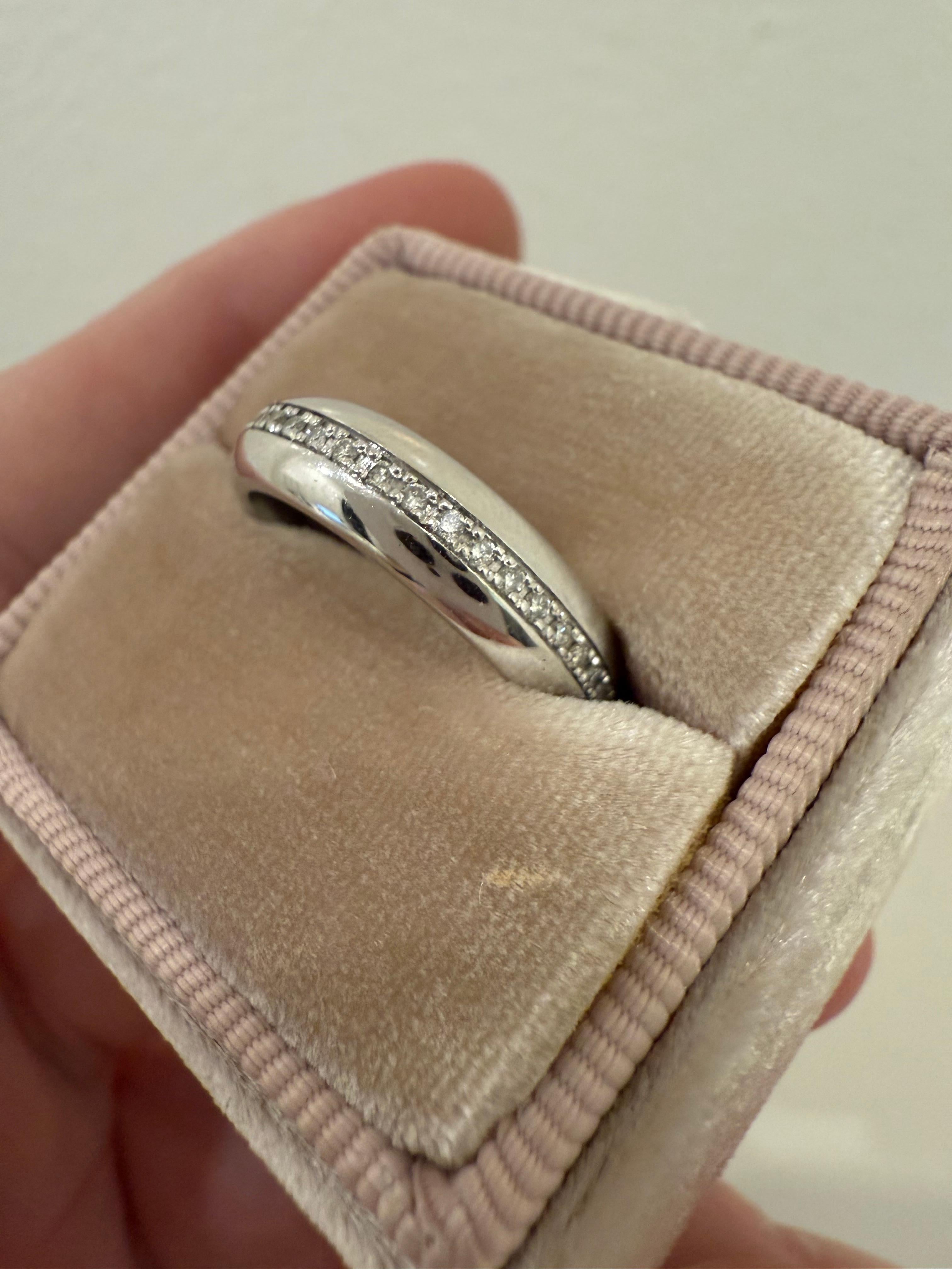Moderne Alliance d'éternité vintage en or blanc 14 carats avec diamants - 0,50 carat en vente