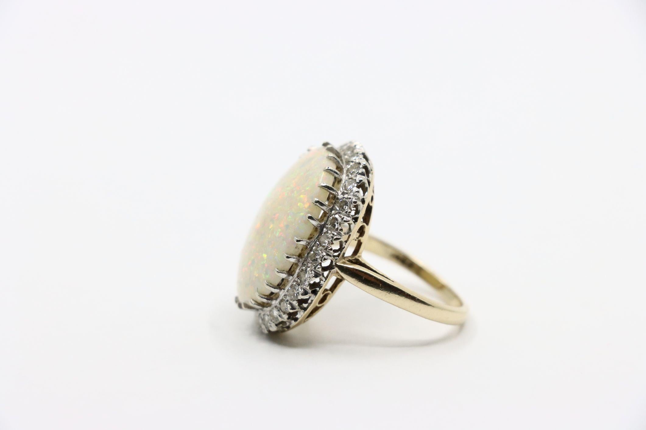 Vintage 14K Weißgold Diamant Opal Cocktail Ring für Damen oder Herren im Angebot