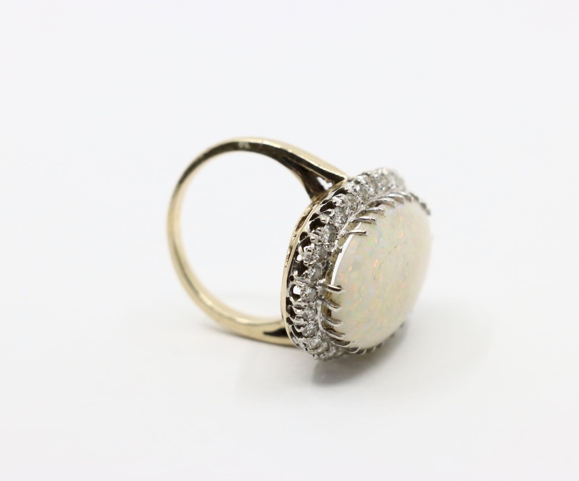 Vintage 14K Weißgold Diamant Opal Cocktail Ring im Angebot 2